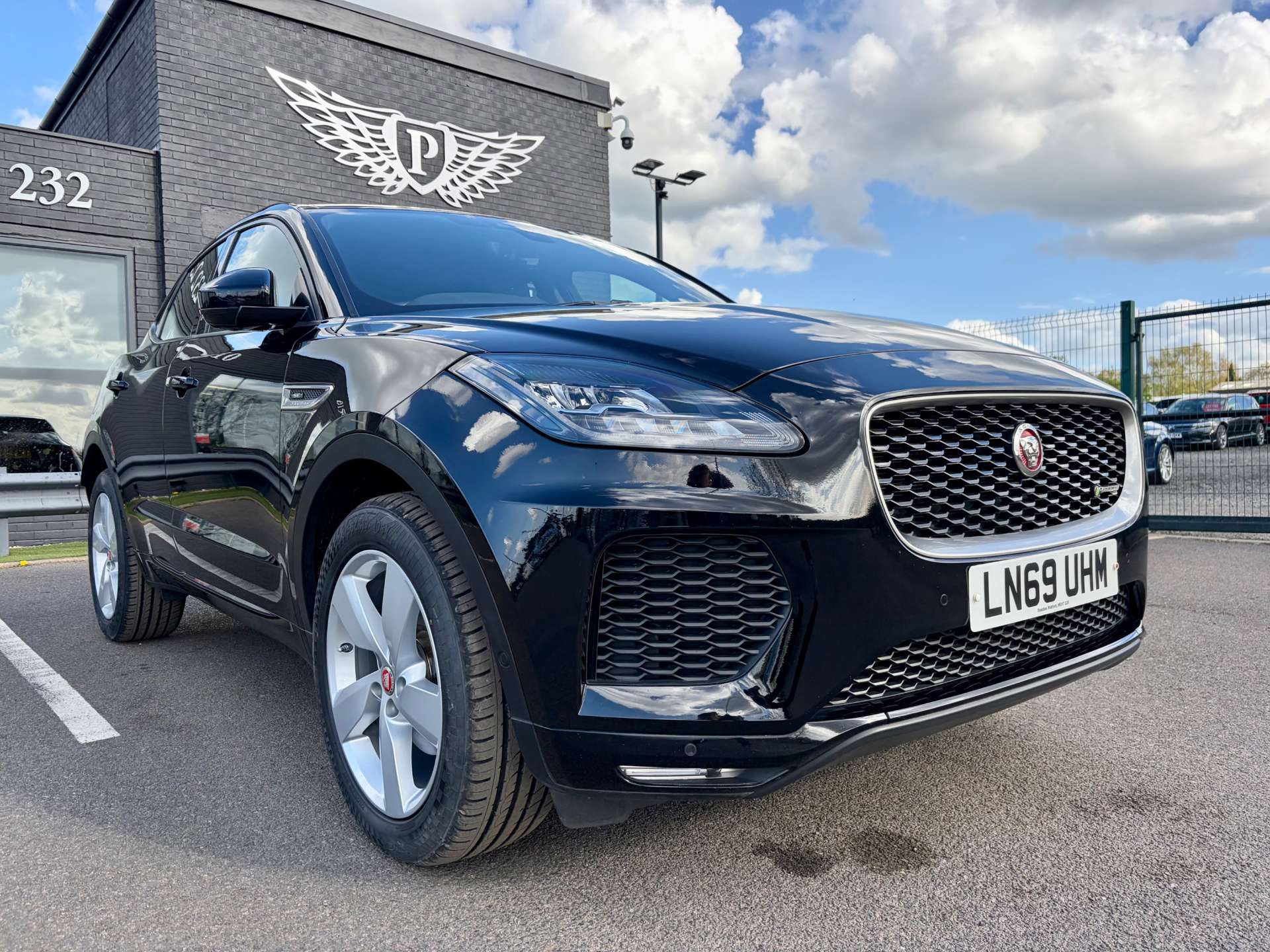2019 Jaguar E-PACE — image 2