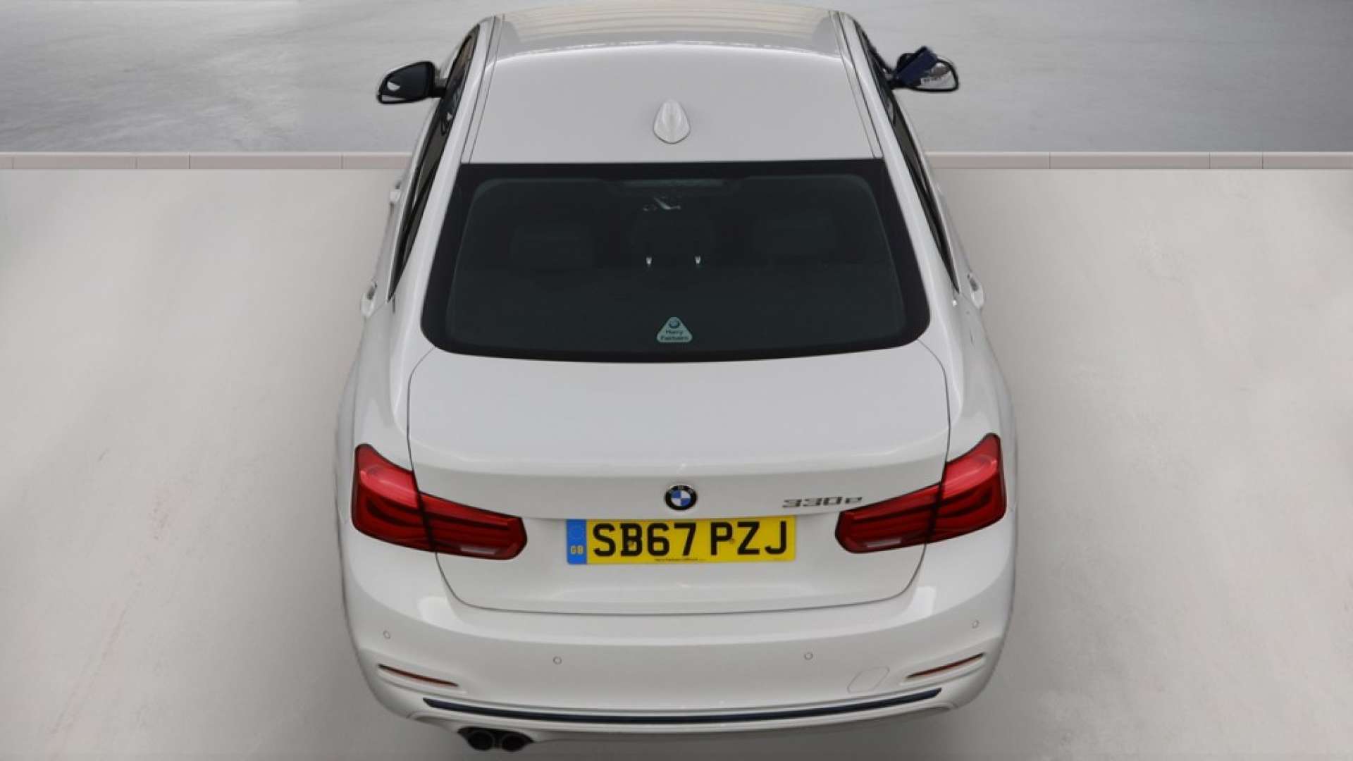 2018 BMW 330e — image 9