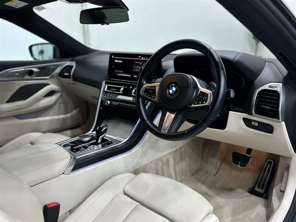 BMW 8 Series, Kent