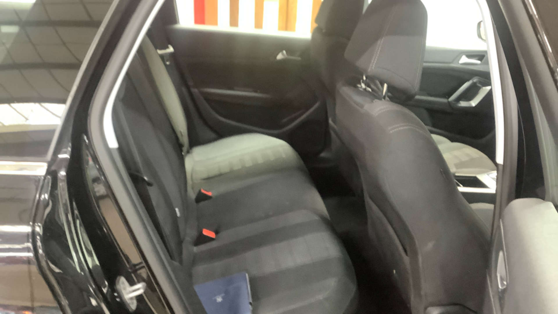 2016 Peugeot 308 — image 11