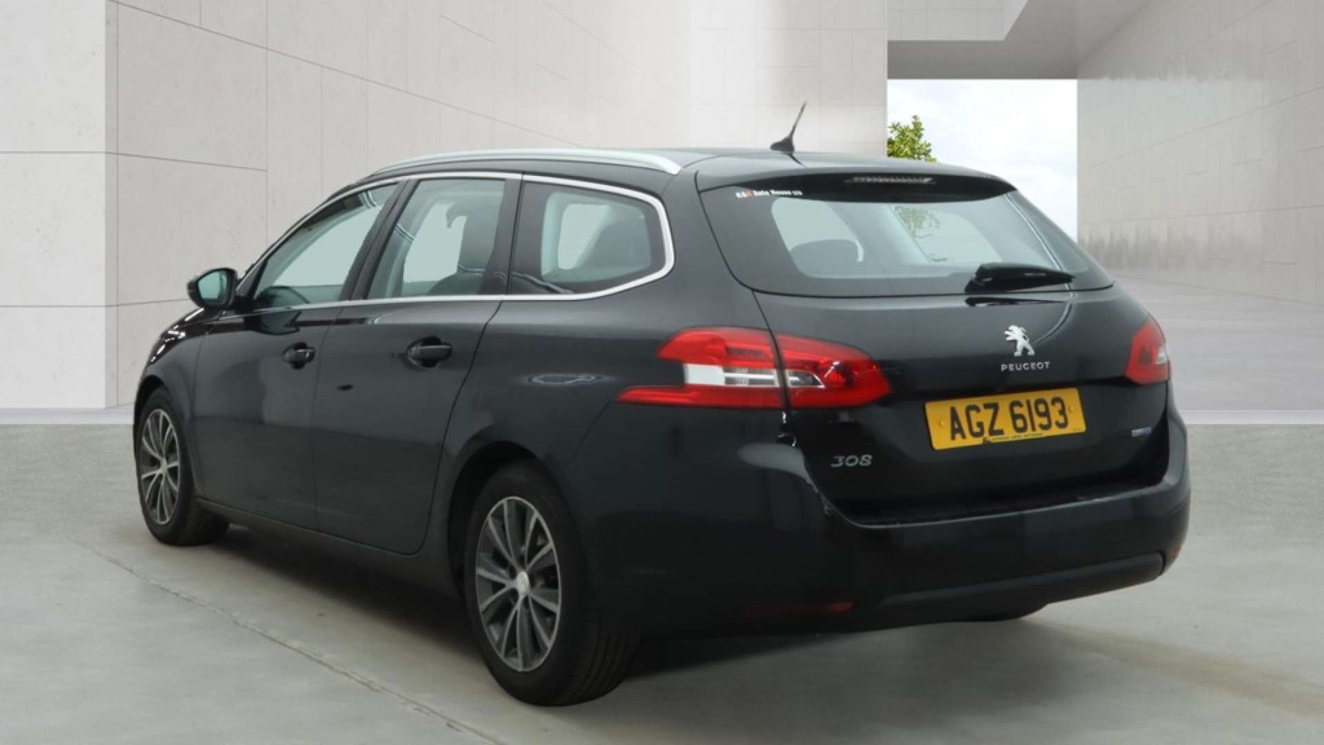 2016 Peugeot 308 — image 4