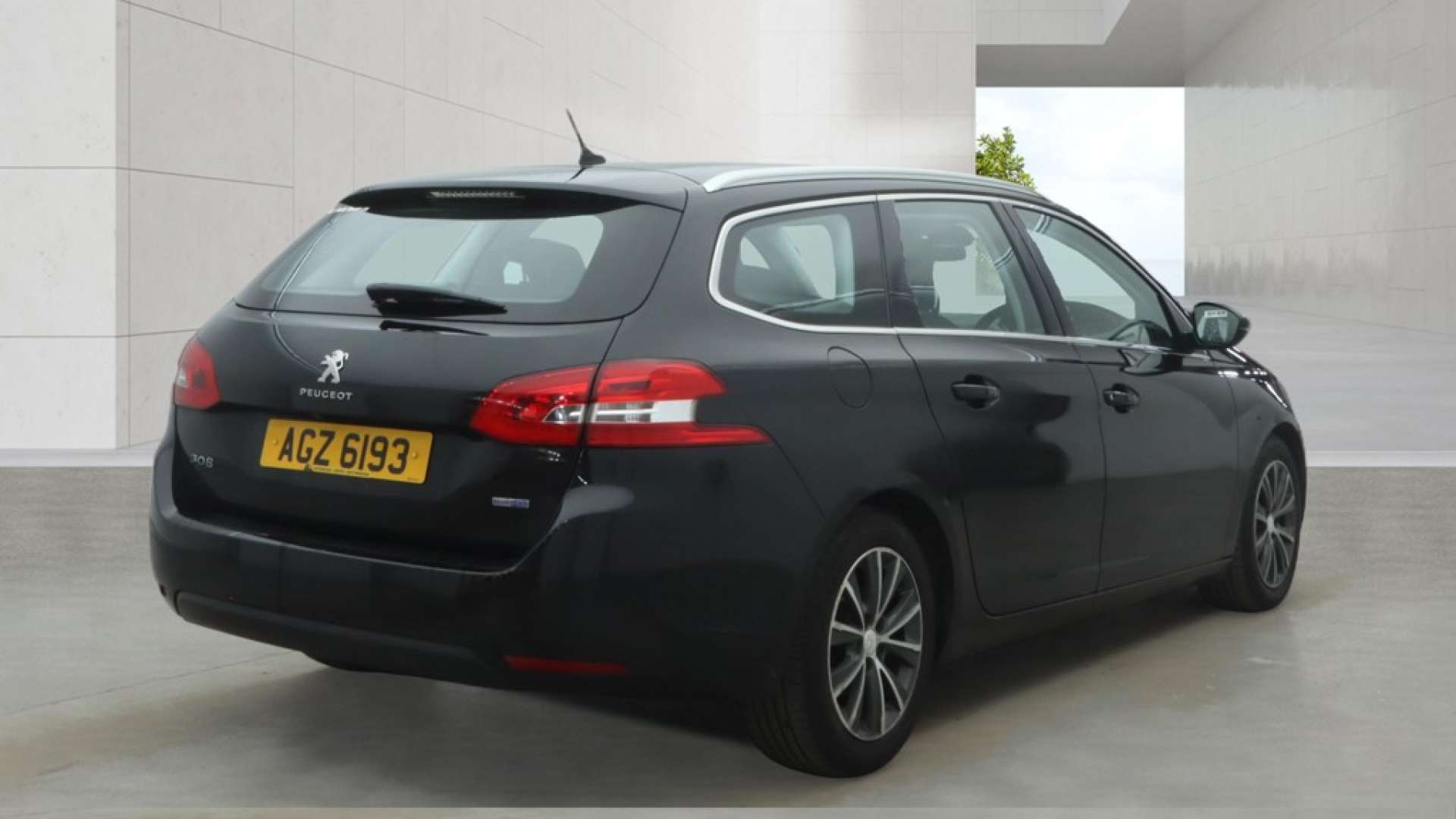 2016 Peugeot 308 — image 5