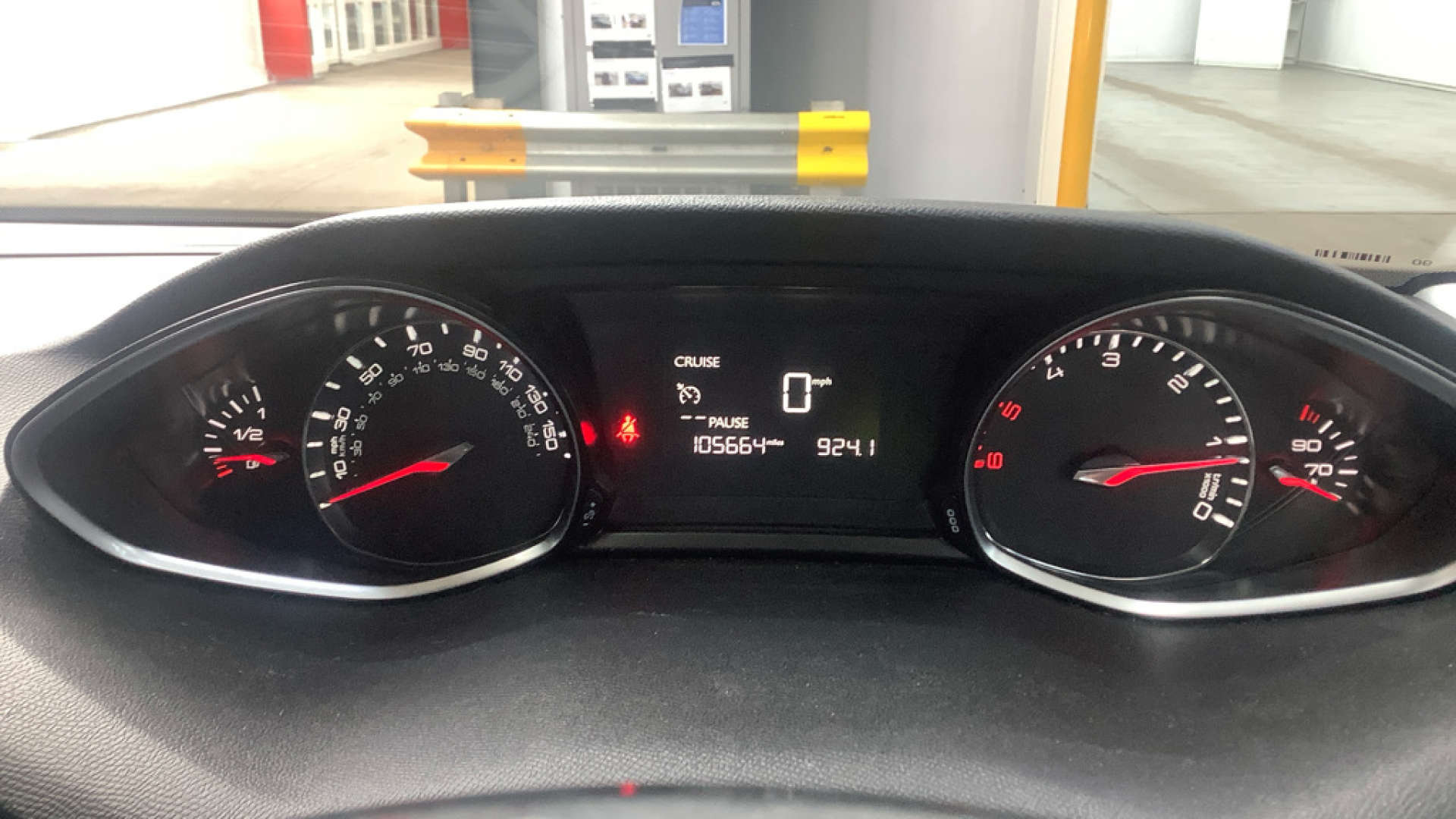 2016 Peugeot 308 — image 13