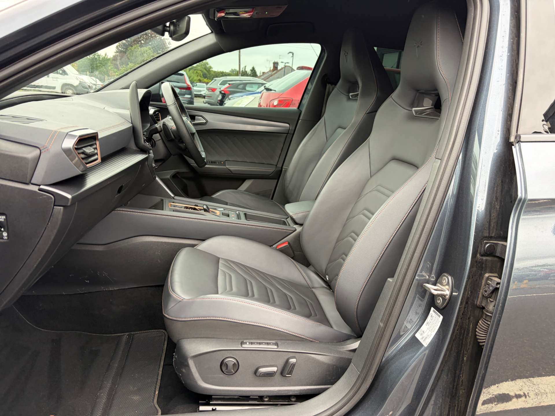 2025 Cupra Leon — image 18