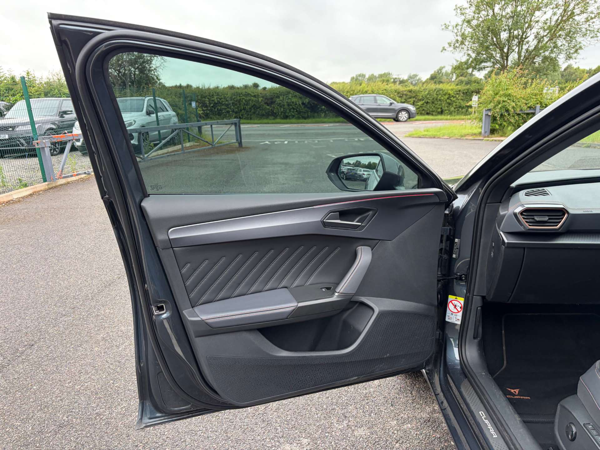 2025 Cupra Leon — image 12