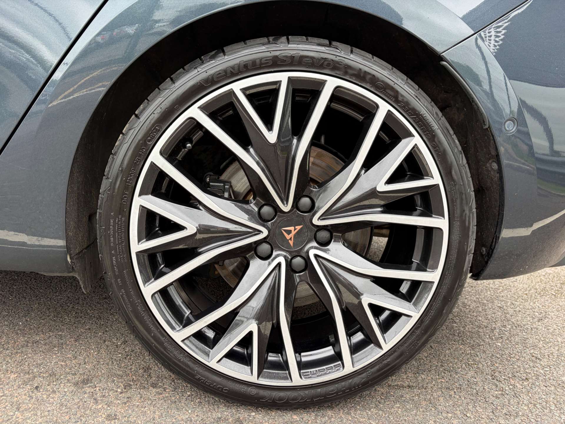 2025 Cupra Leon — image 15