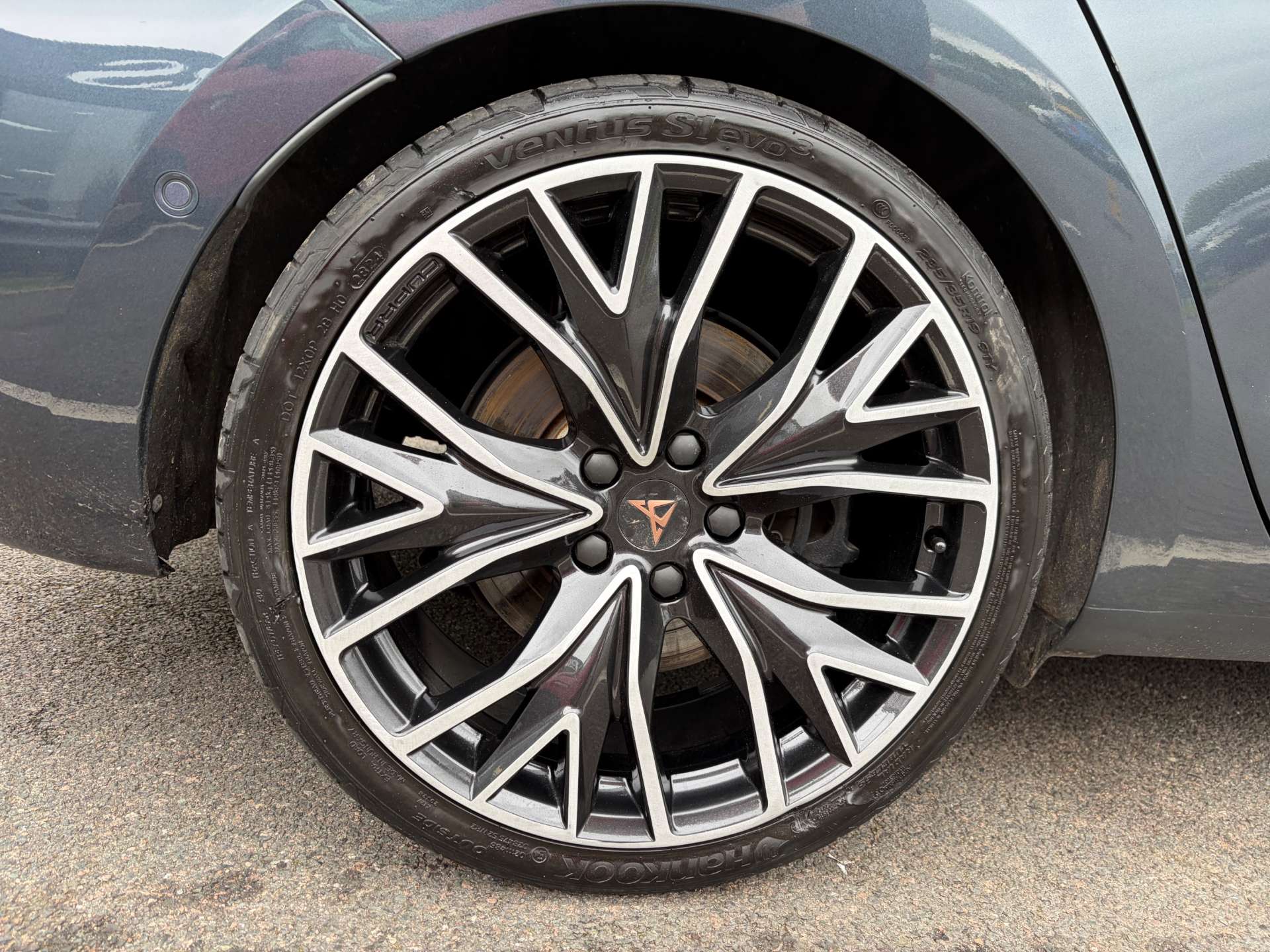 2025 Cupra Leon — image 17