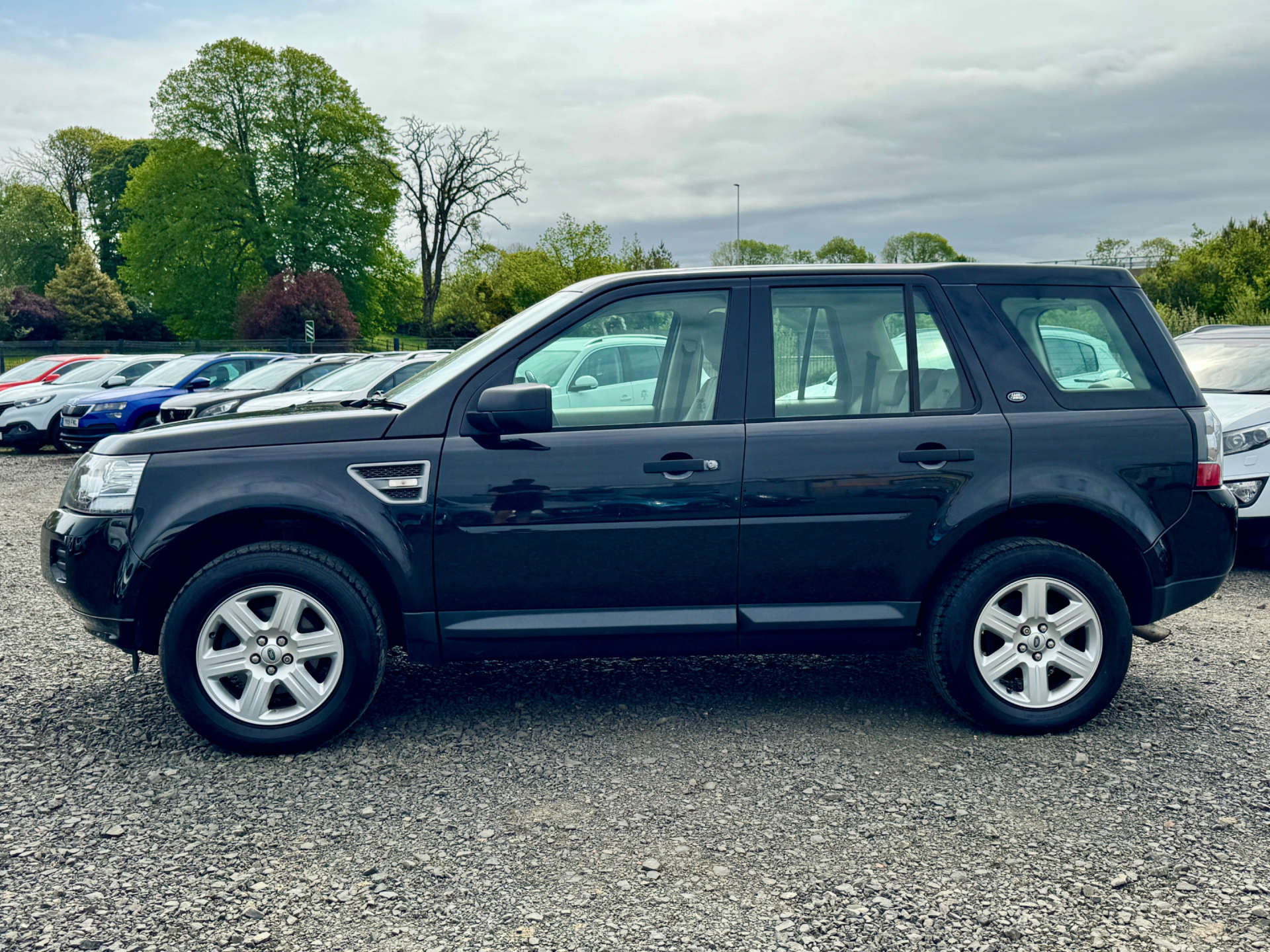 2010 Land Rover Freelander thumbnail 12