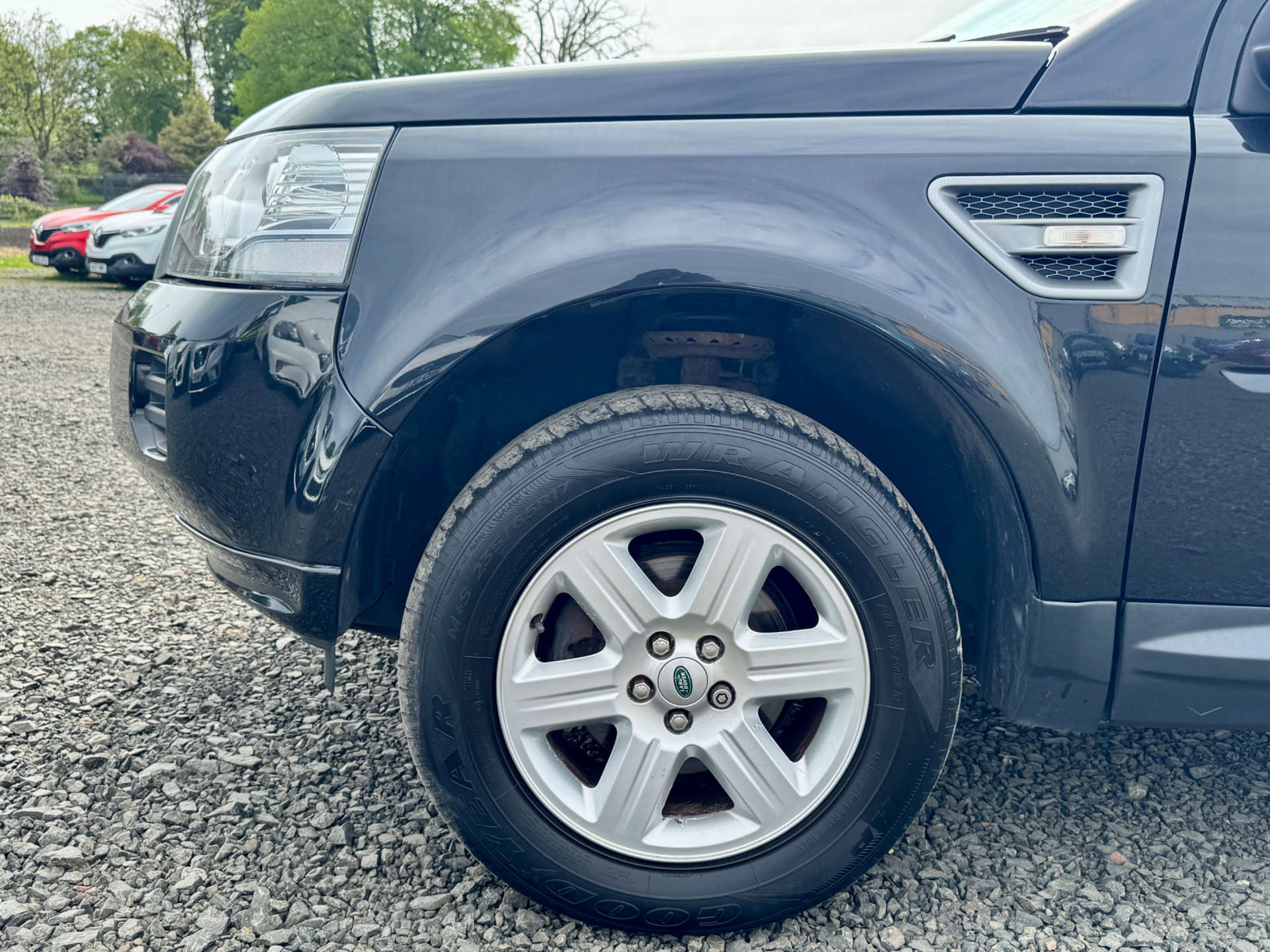 2010 Land Rover Freelander thumbnail 9