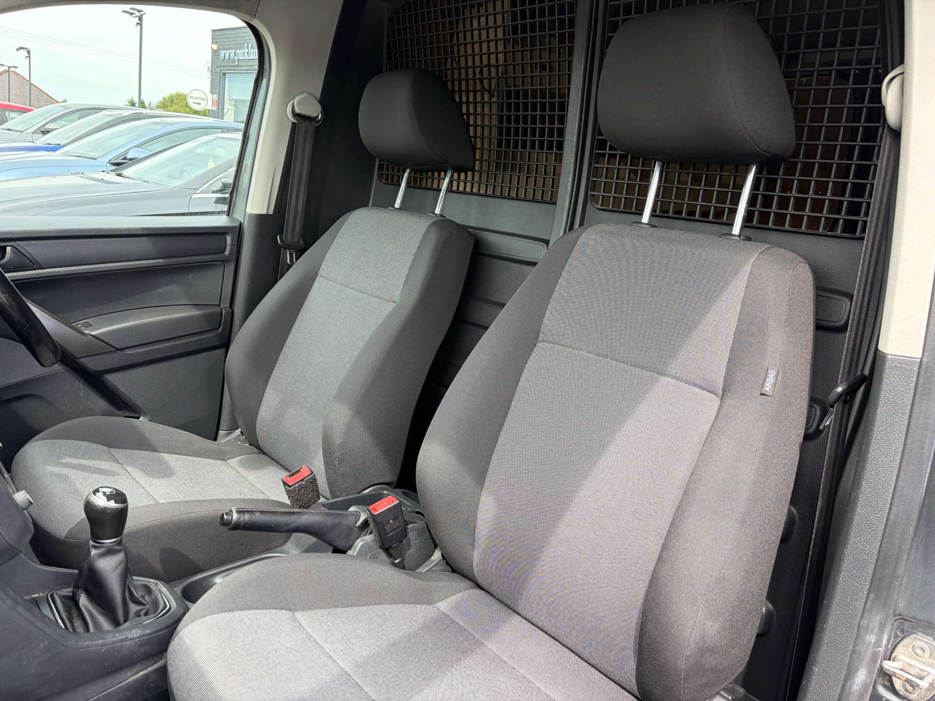 2017 Volkswagen Caddy — image 17