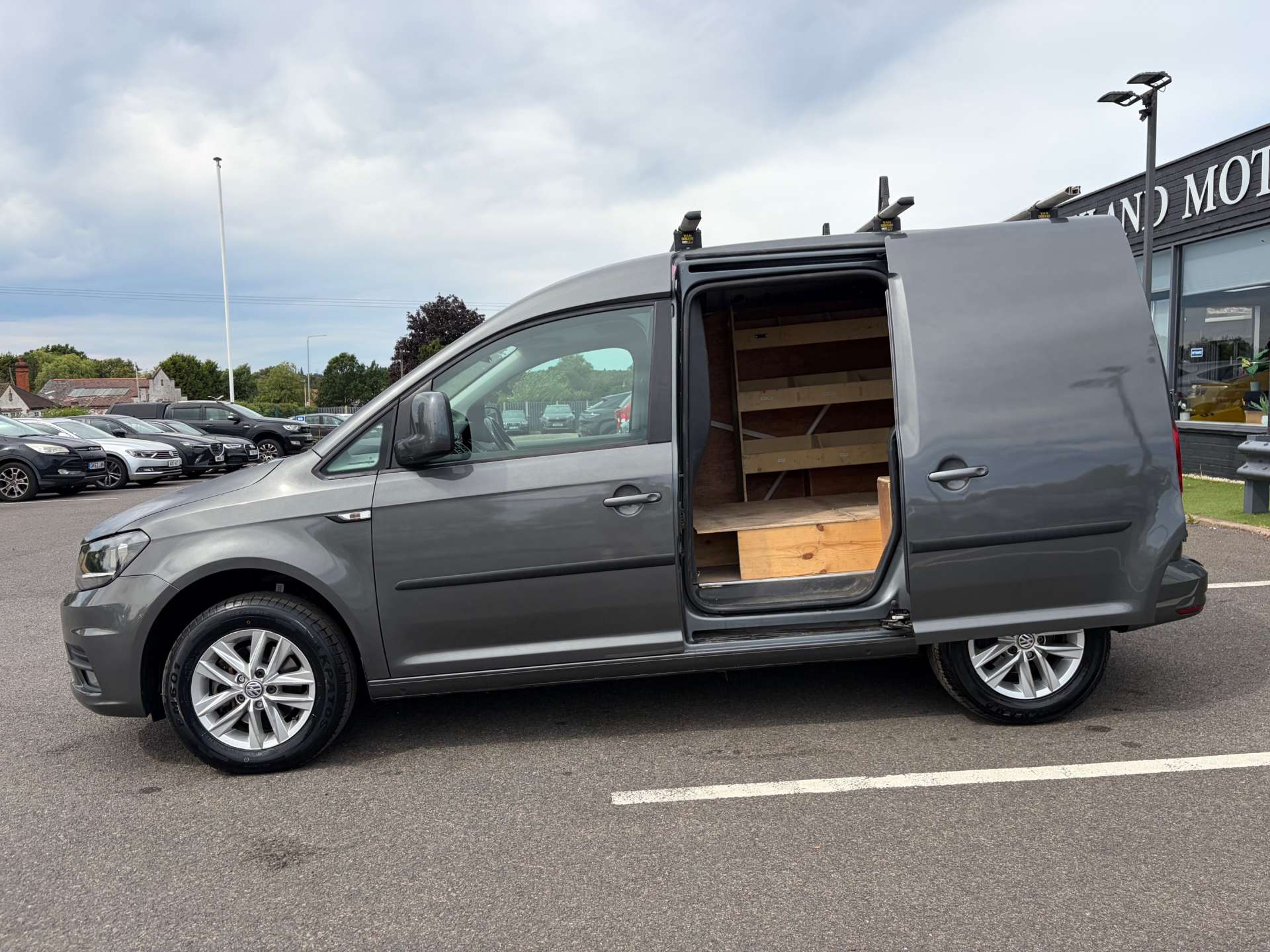 2017 Volkswagen Caddy — image 19