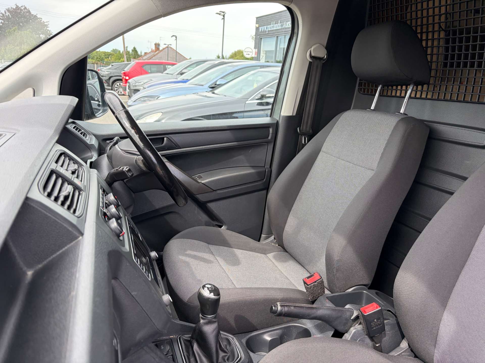2017 Volkswagen Caddy — image 18