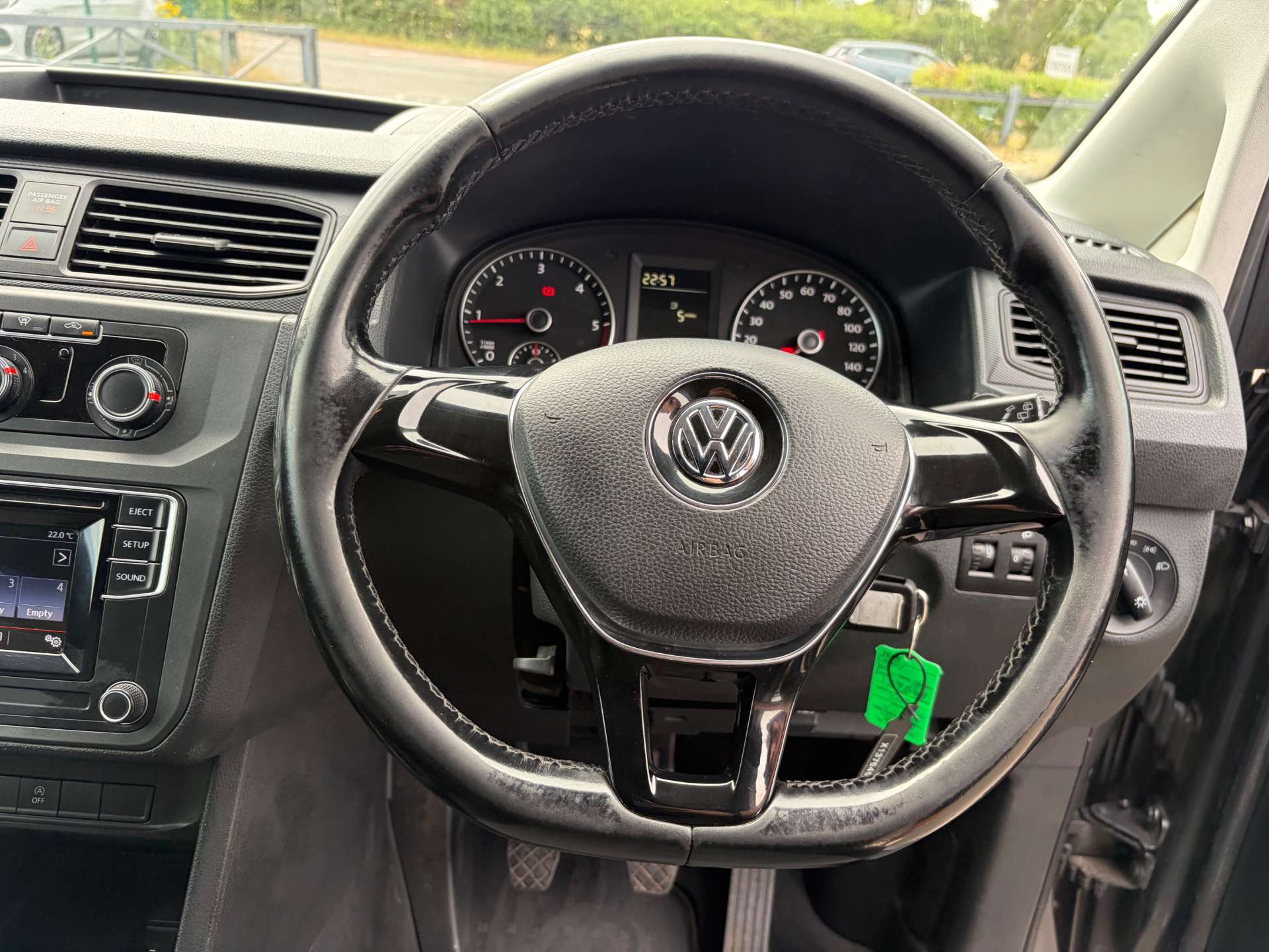 2017 Volkswagen Caddy — image 25