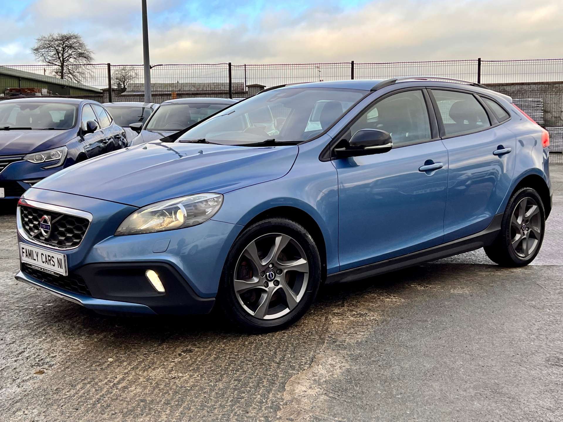 Used Volvo V40