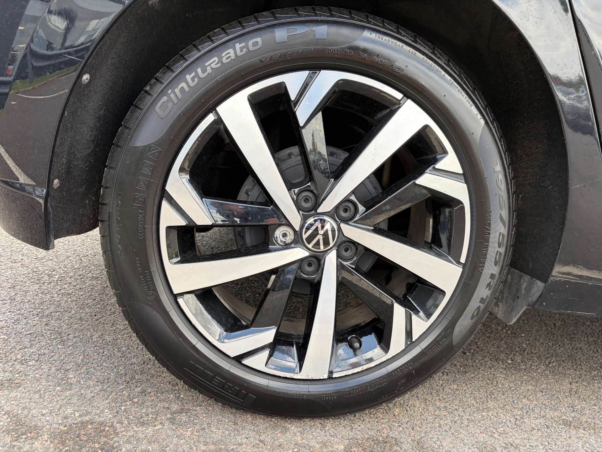 2024 Volkswagen Polo — image 12