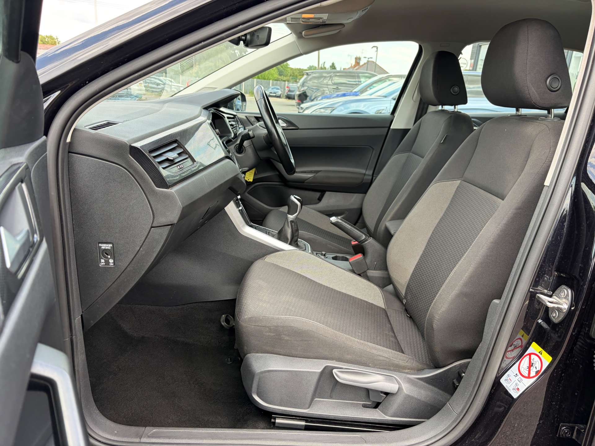 2024 Volkswagen Polo — image 16