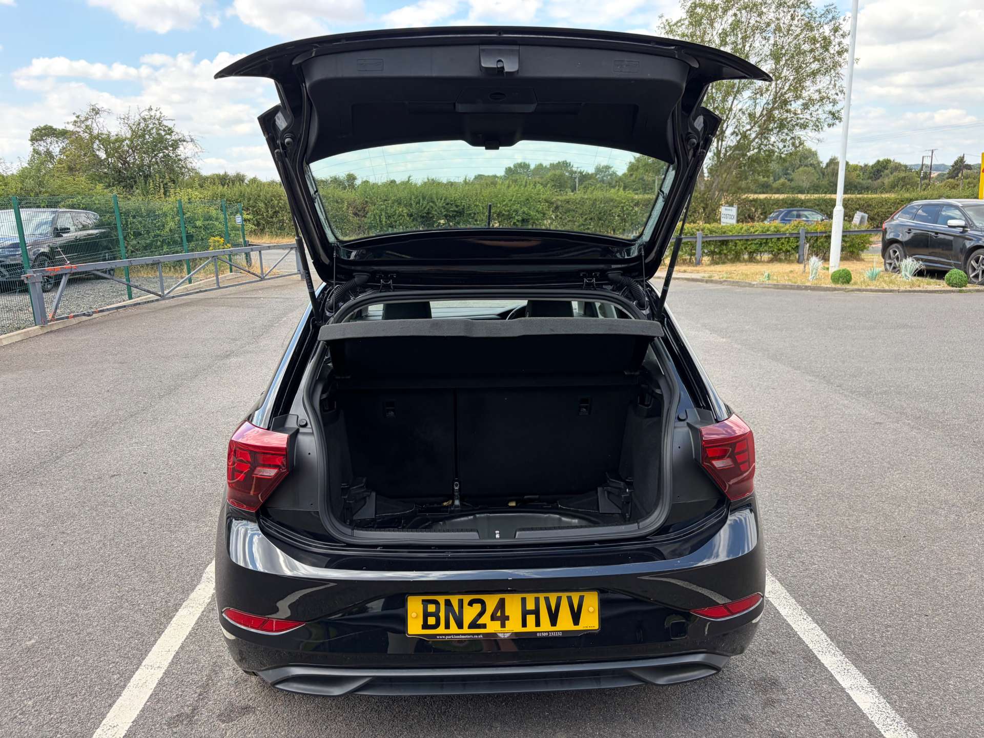 2024 Volkswagen Polo — image 23