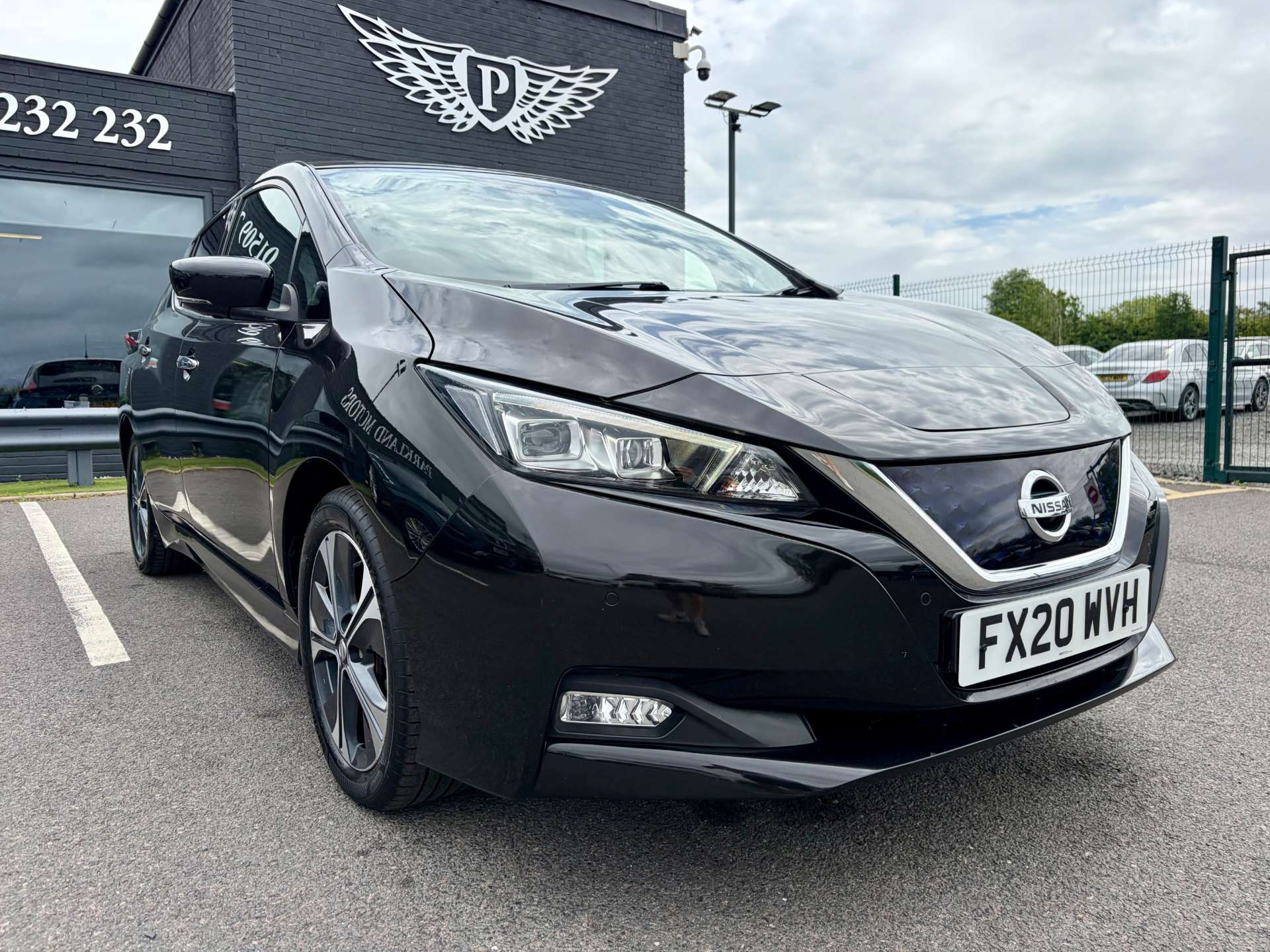 2020 NISSAN LEAF
