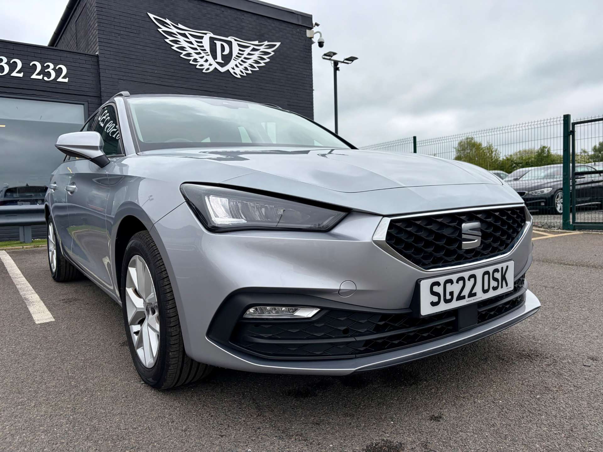 2022 SEAT Leon — image 2