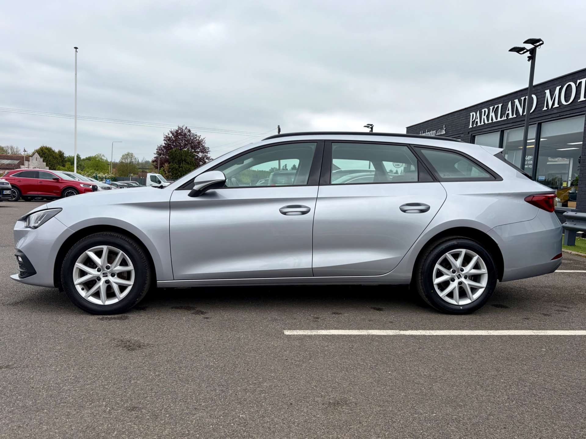 2022 SEAT Leon — image 6