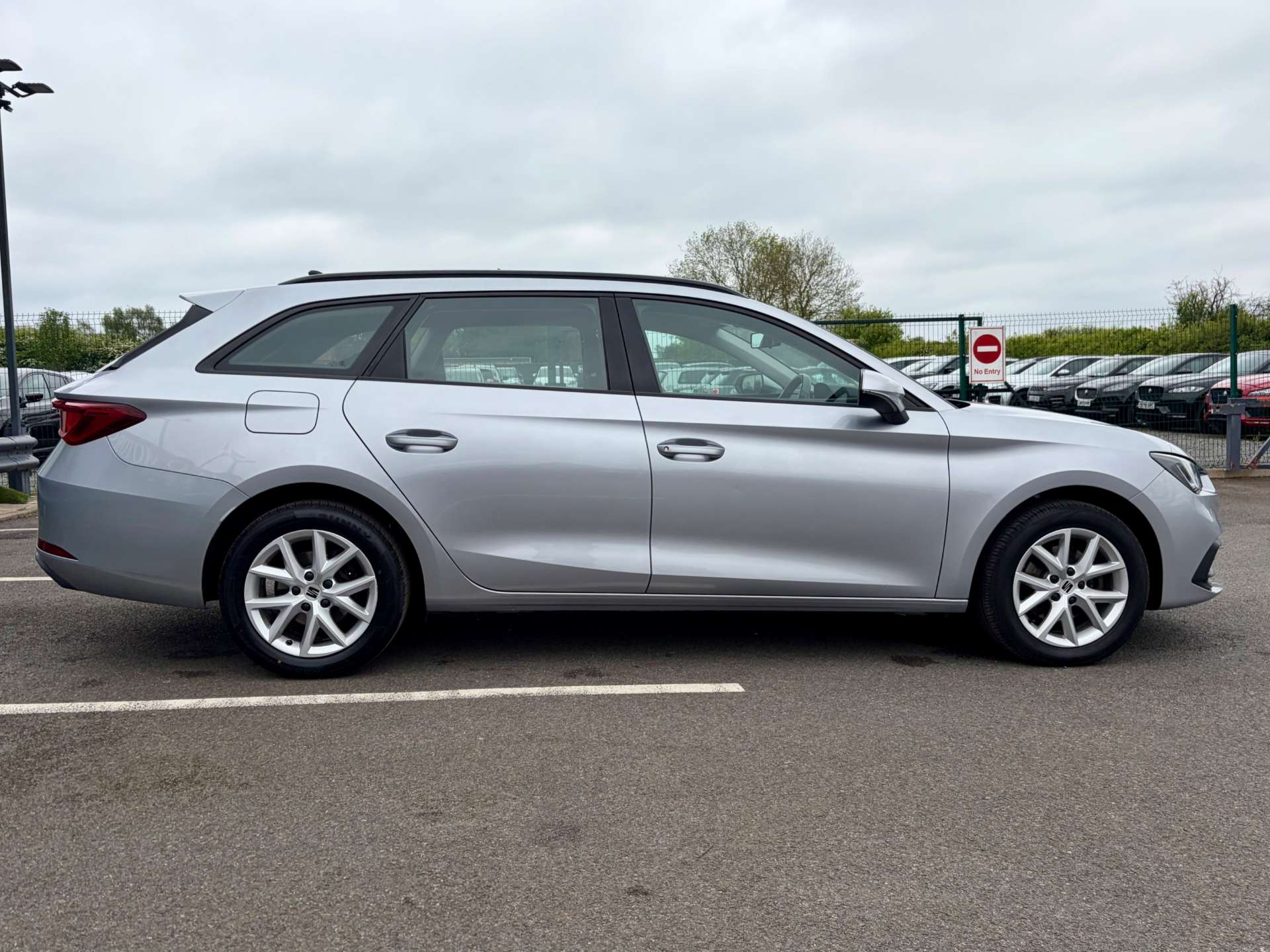 2022 SEAT Leon — image 10