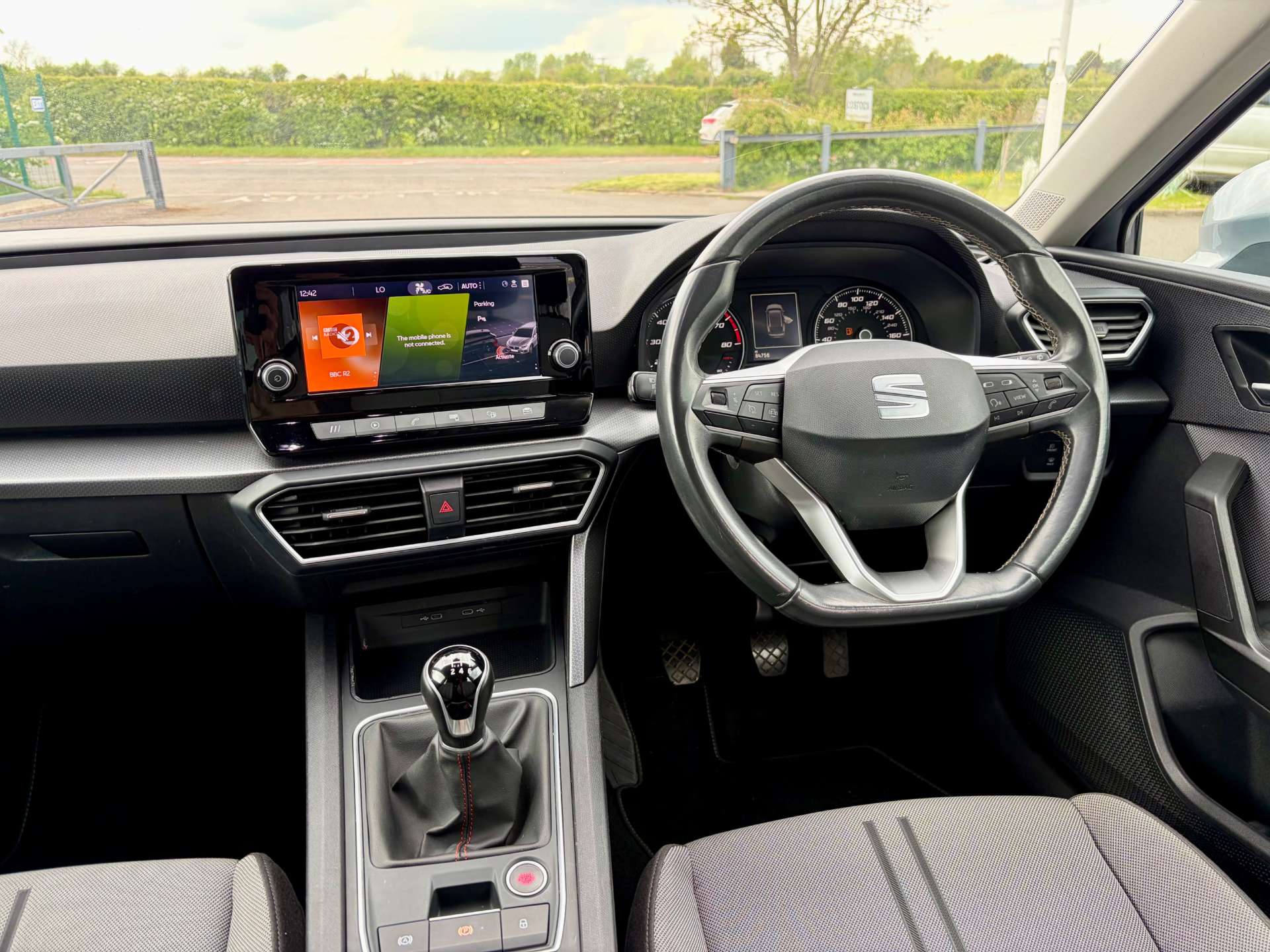 2022 SEAT Leon — image 3