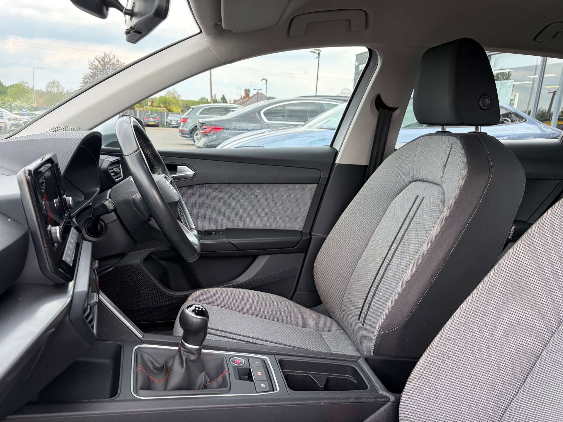 2022 SEAT Leon — image 18