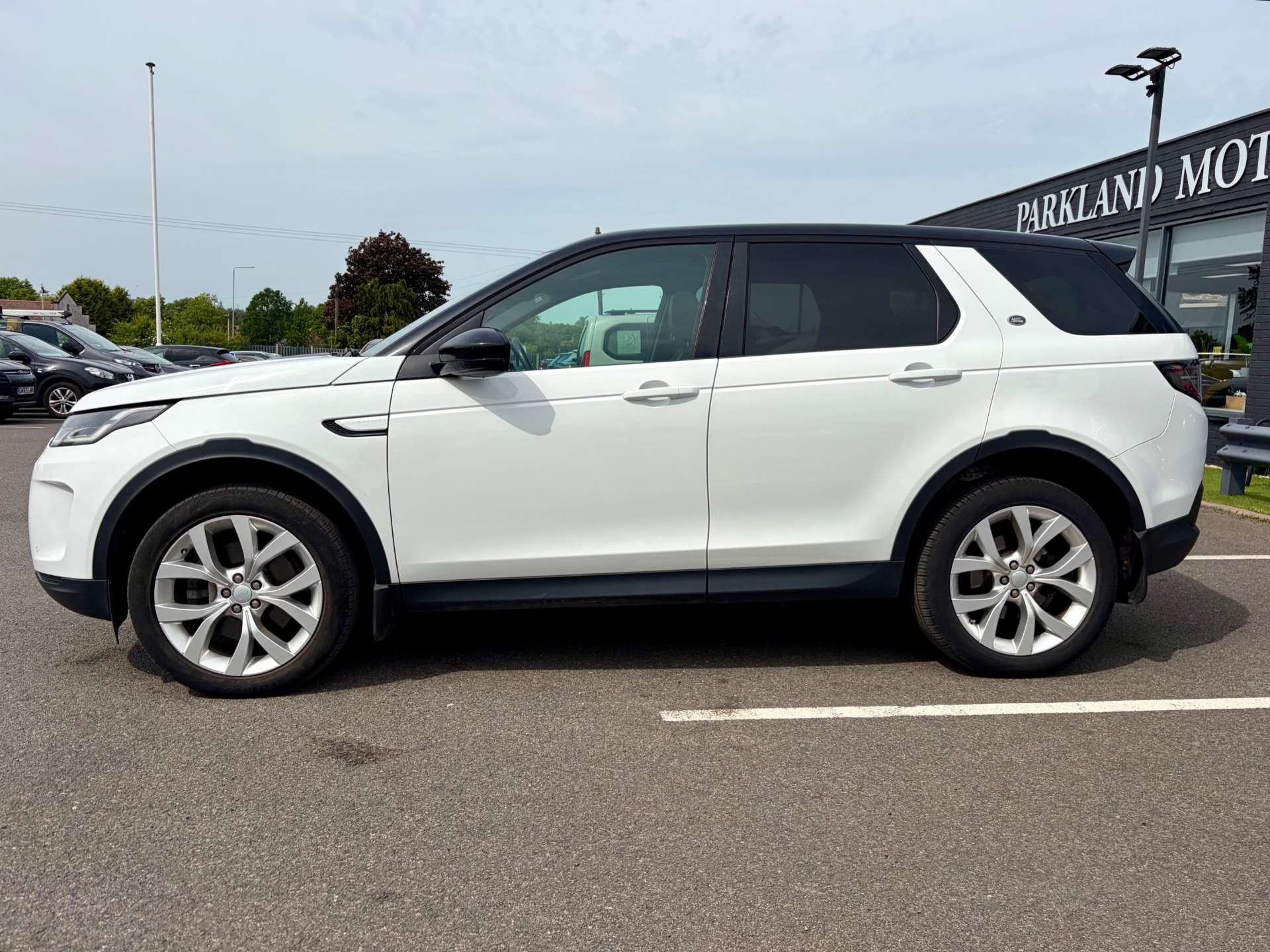 2019 Land Rover Discovery — image 6
