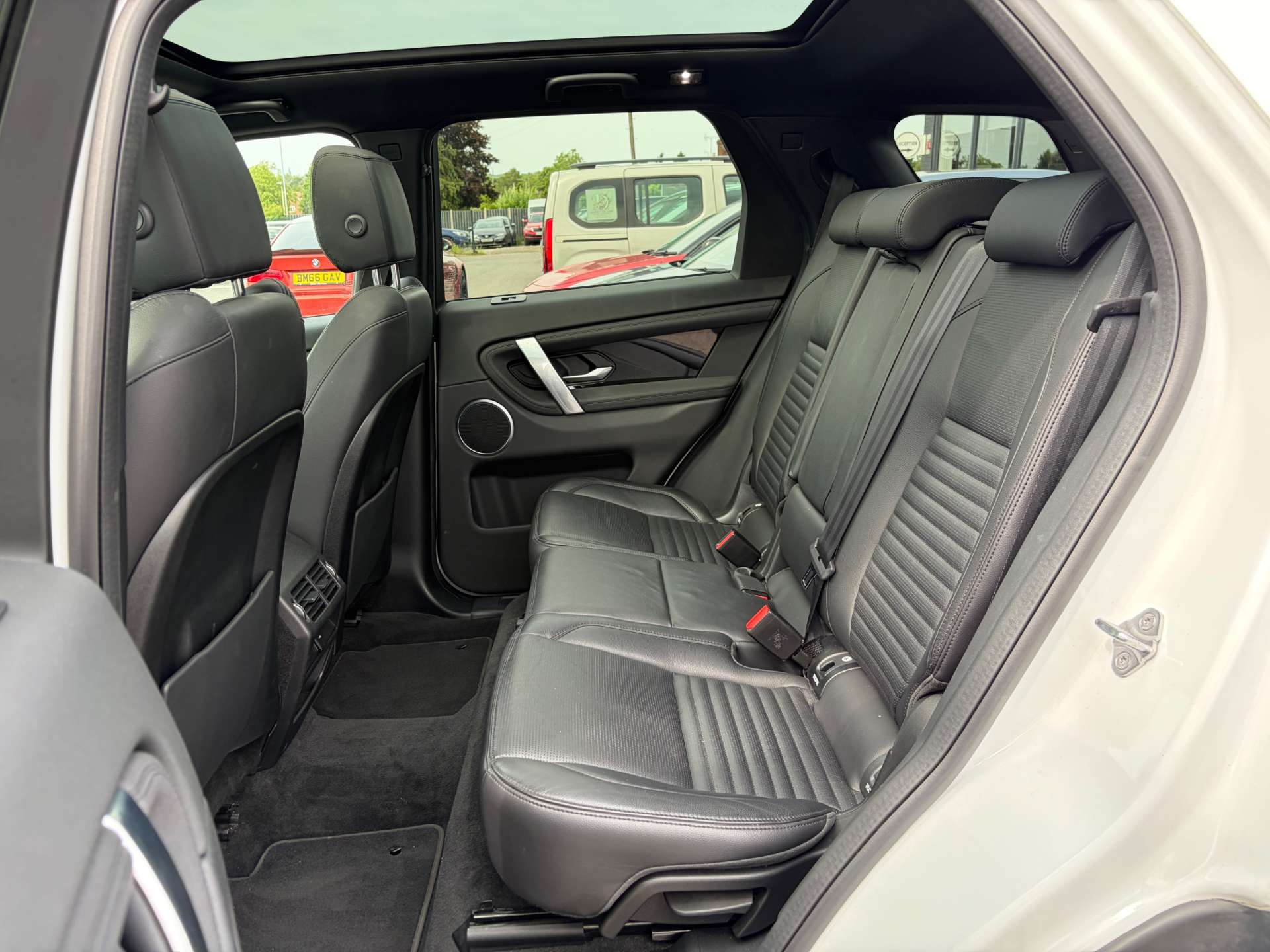 2019 Land Rover Discovery — image 20