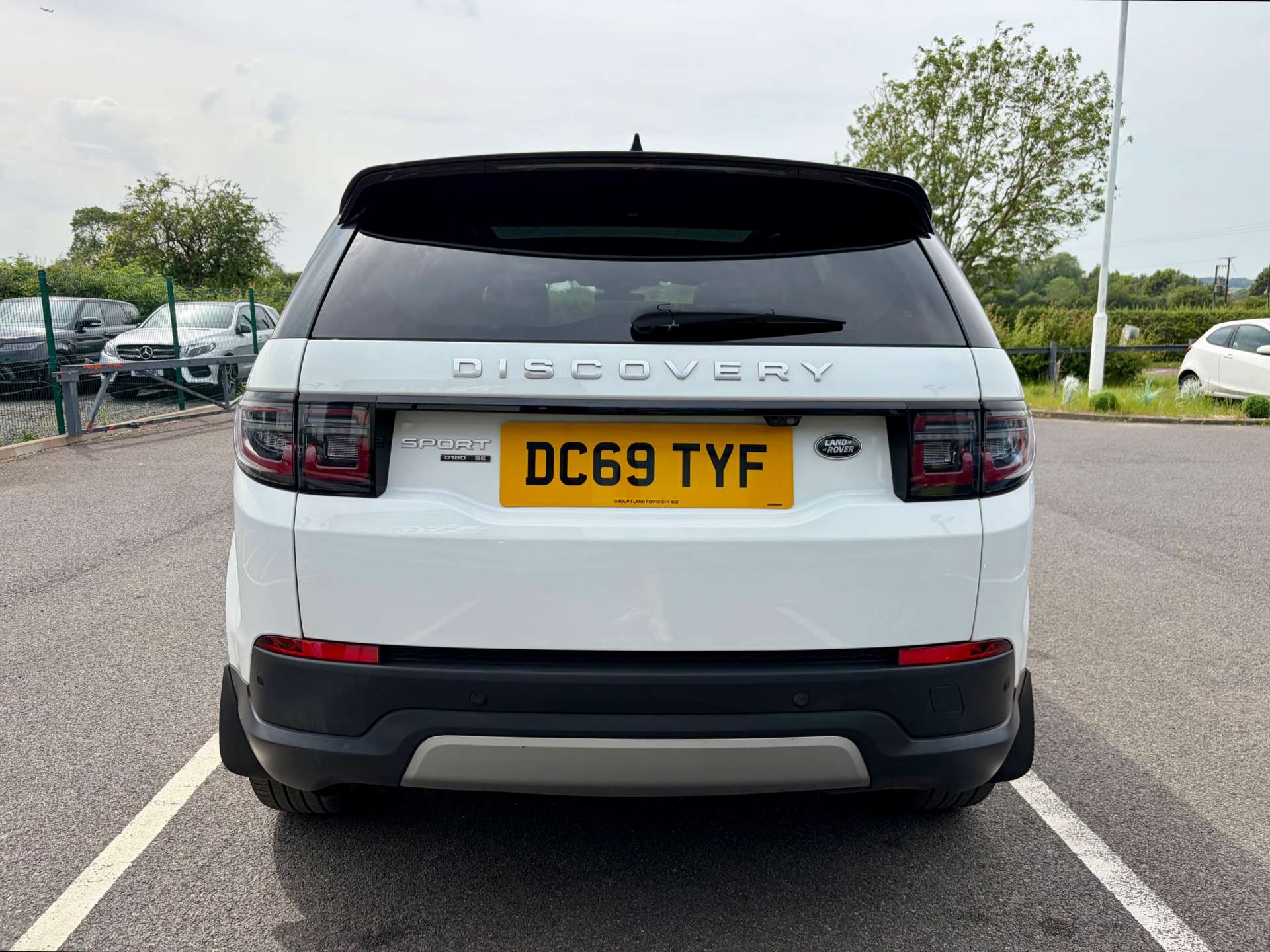 2019 Land Rover Discovery — image 8