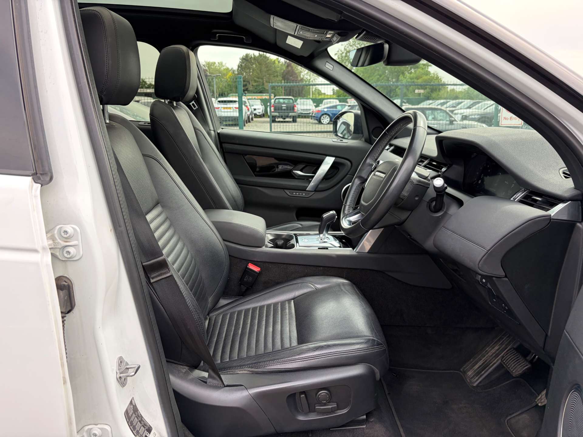 2019 Land Rover Discovery — image 35