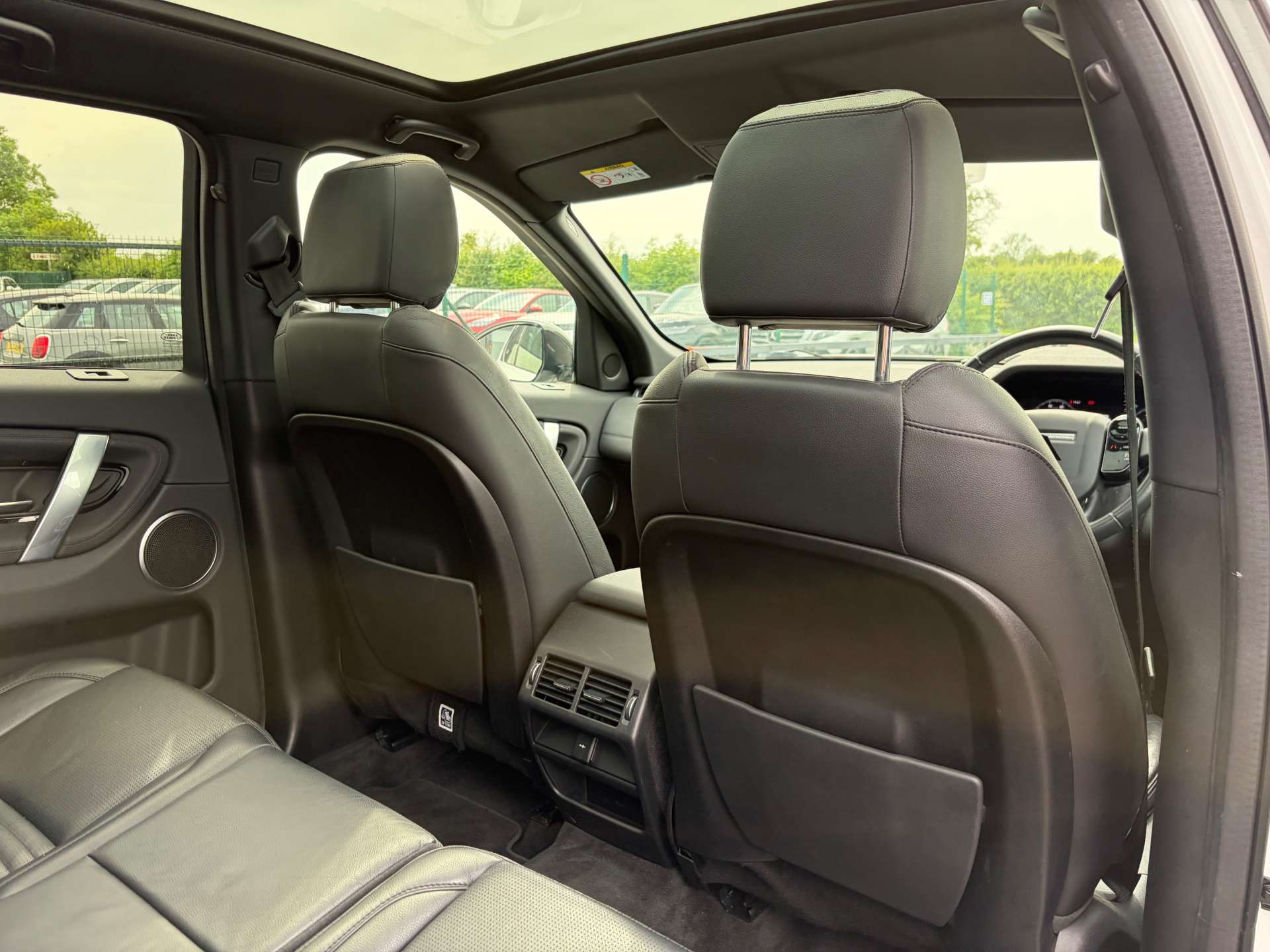 2019 Land Rover Discovery — image 28