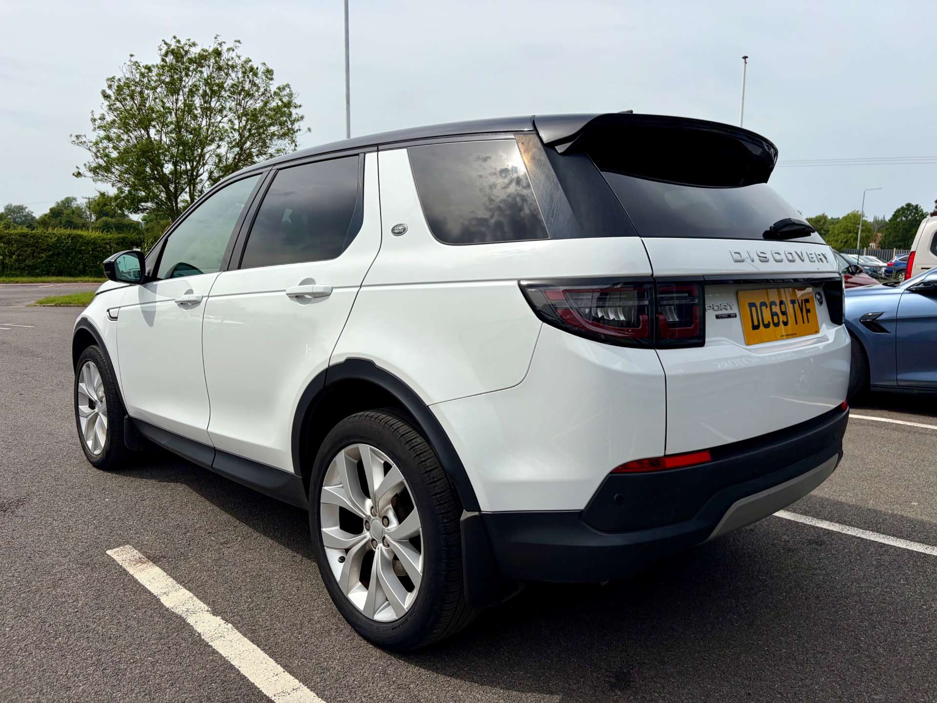 2019 Land Rover Discovery — image 7