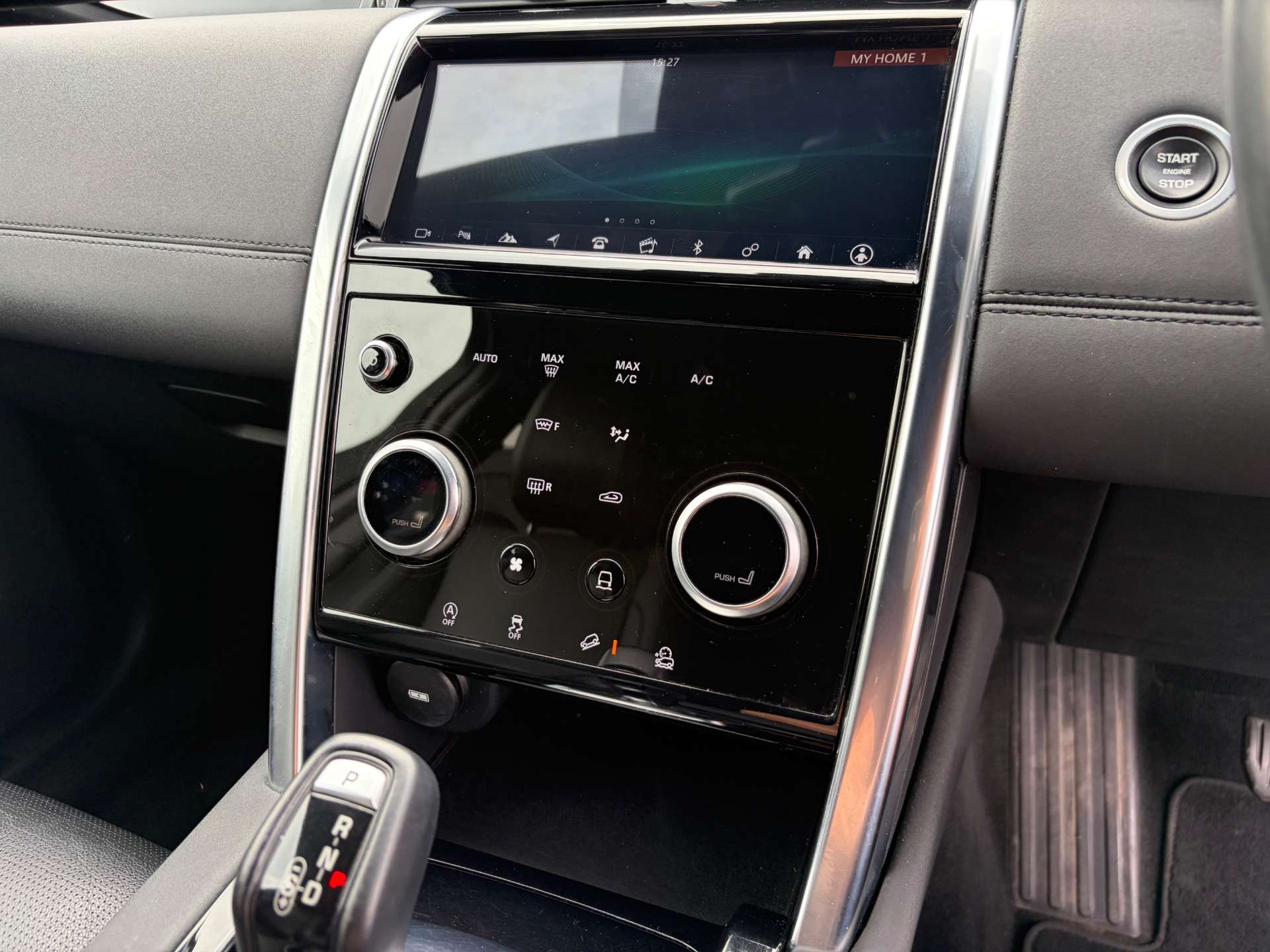 2019 Land Rover Discovery — image 44