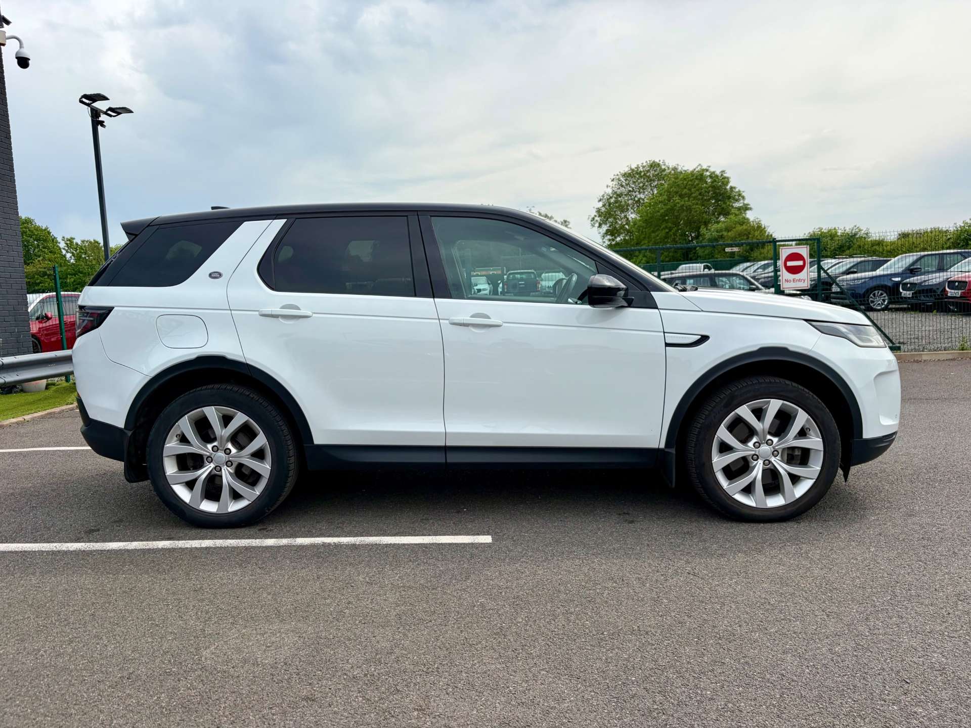 2019 Land Rover Discovery — image 10