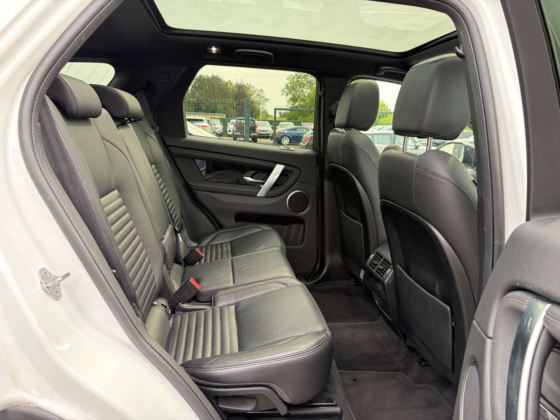 2019 Land Rover Discovery — image 27