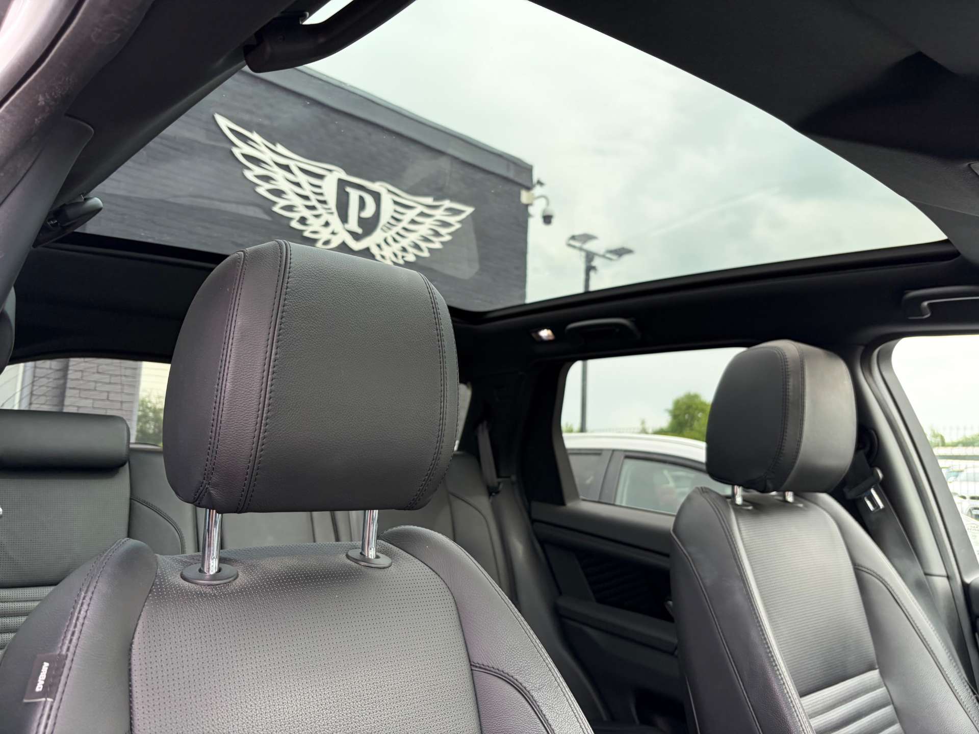 2019 Land Rover Discovery — image 36