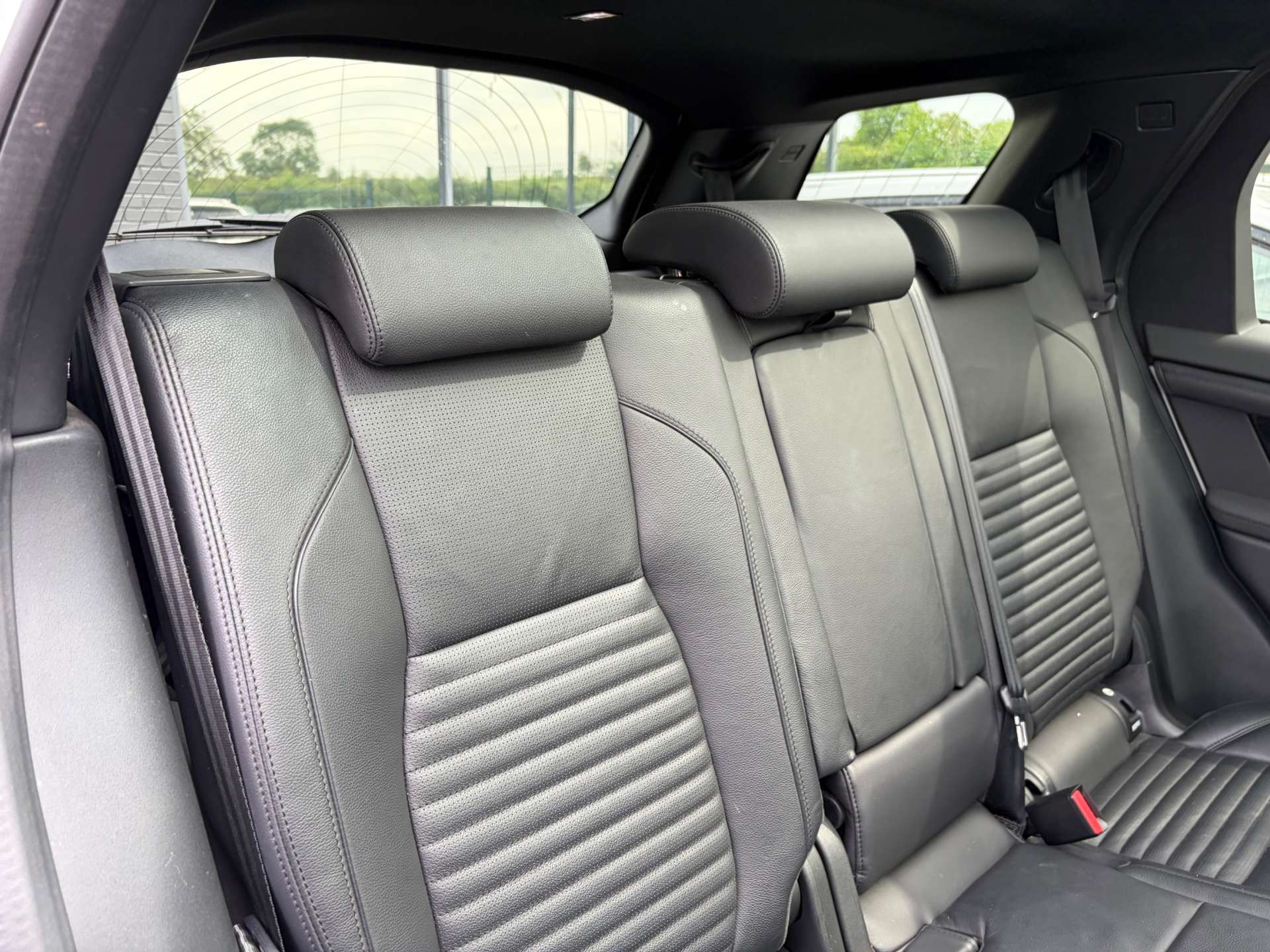 2019 Land Rover Discovery — image 29