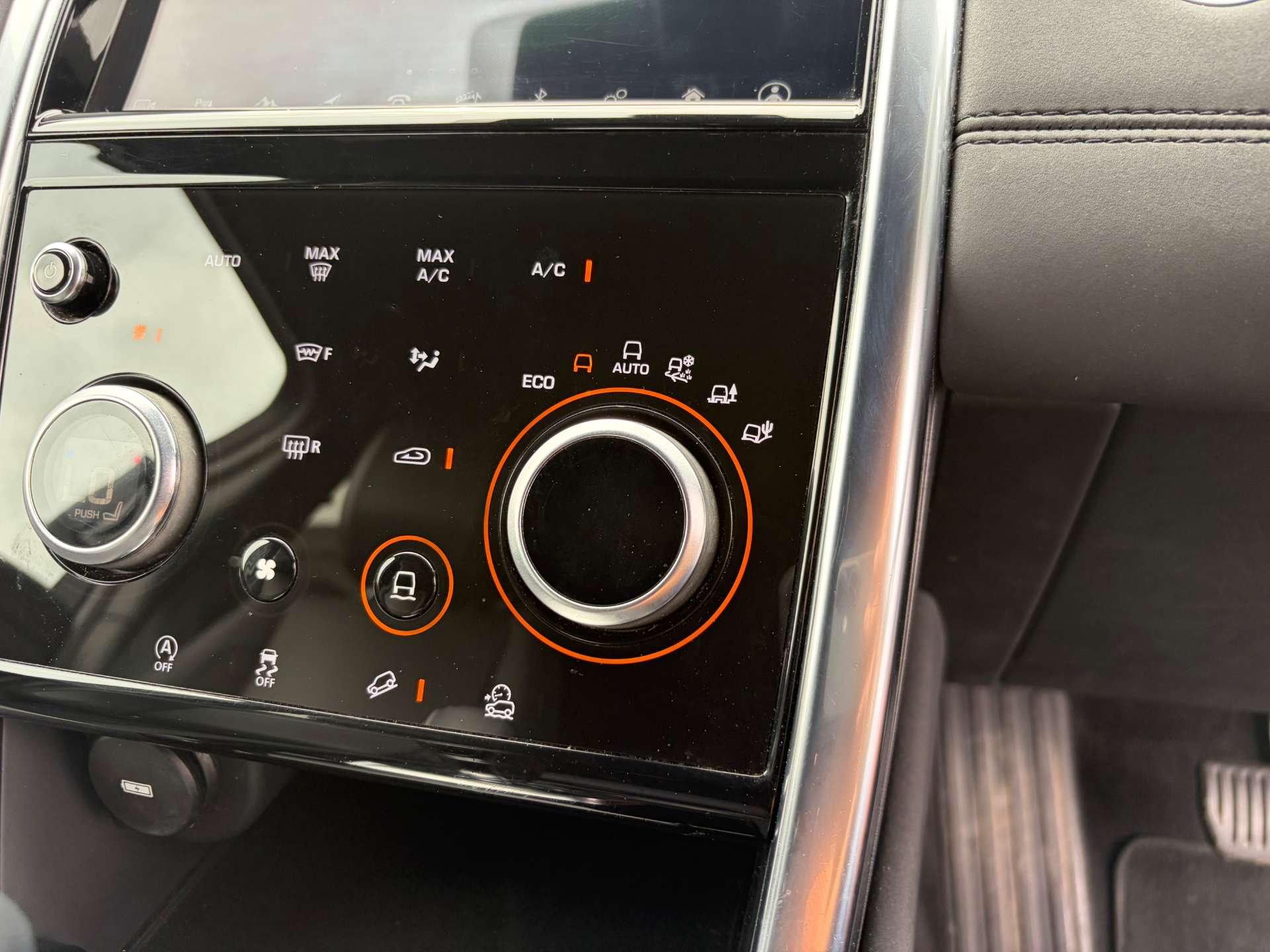 2019 Land Rover Discovery — image 45