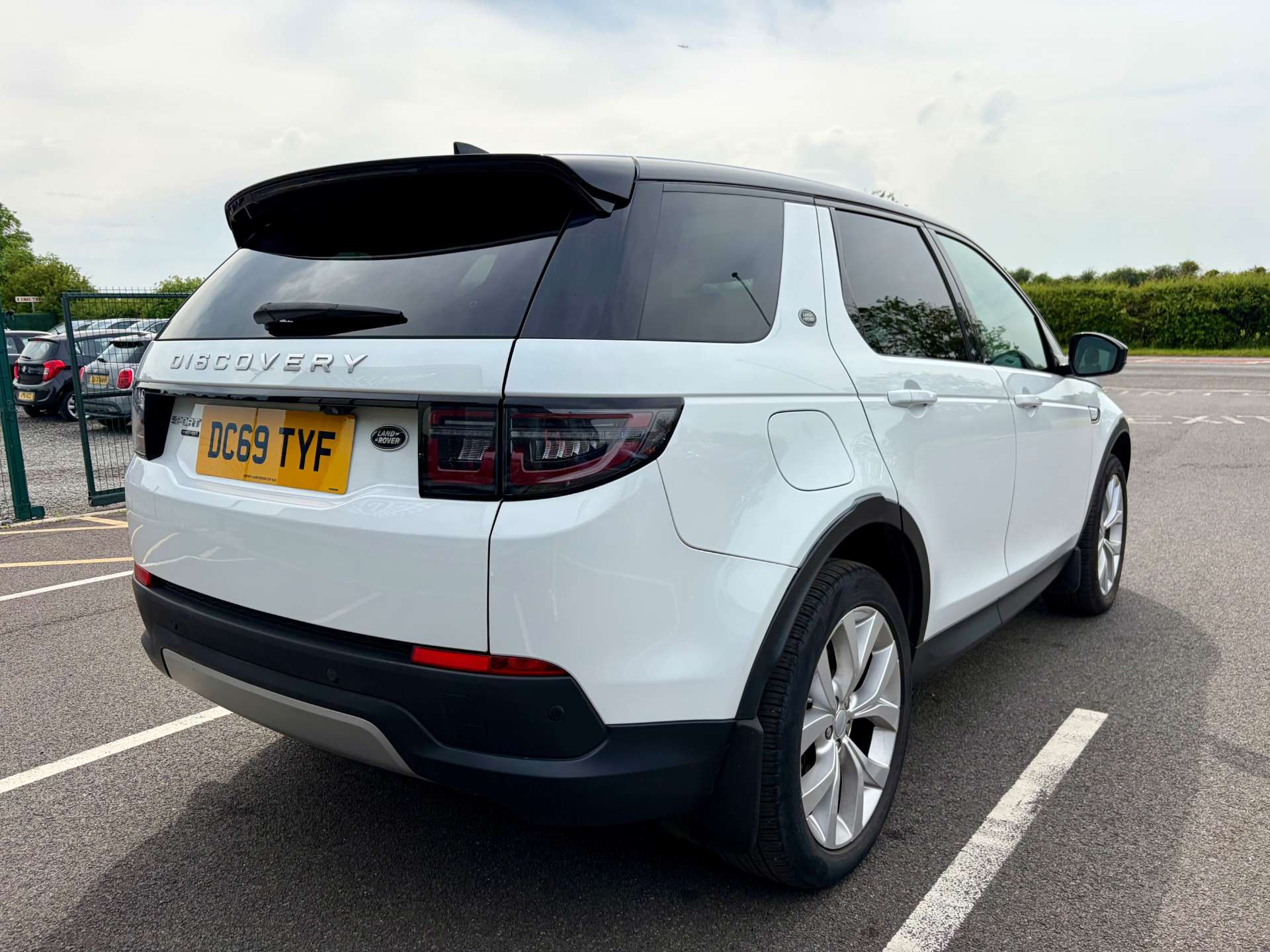 2019 Land Rover Discovery — image 9