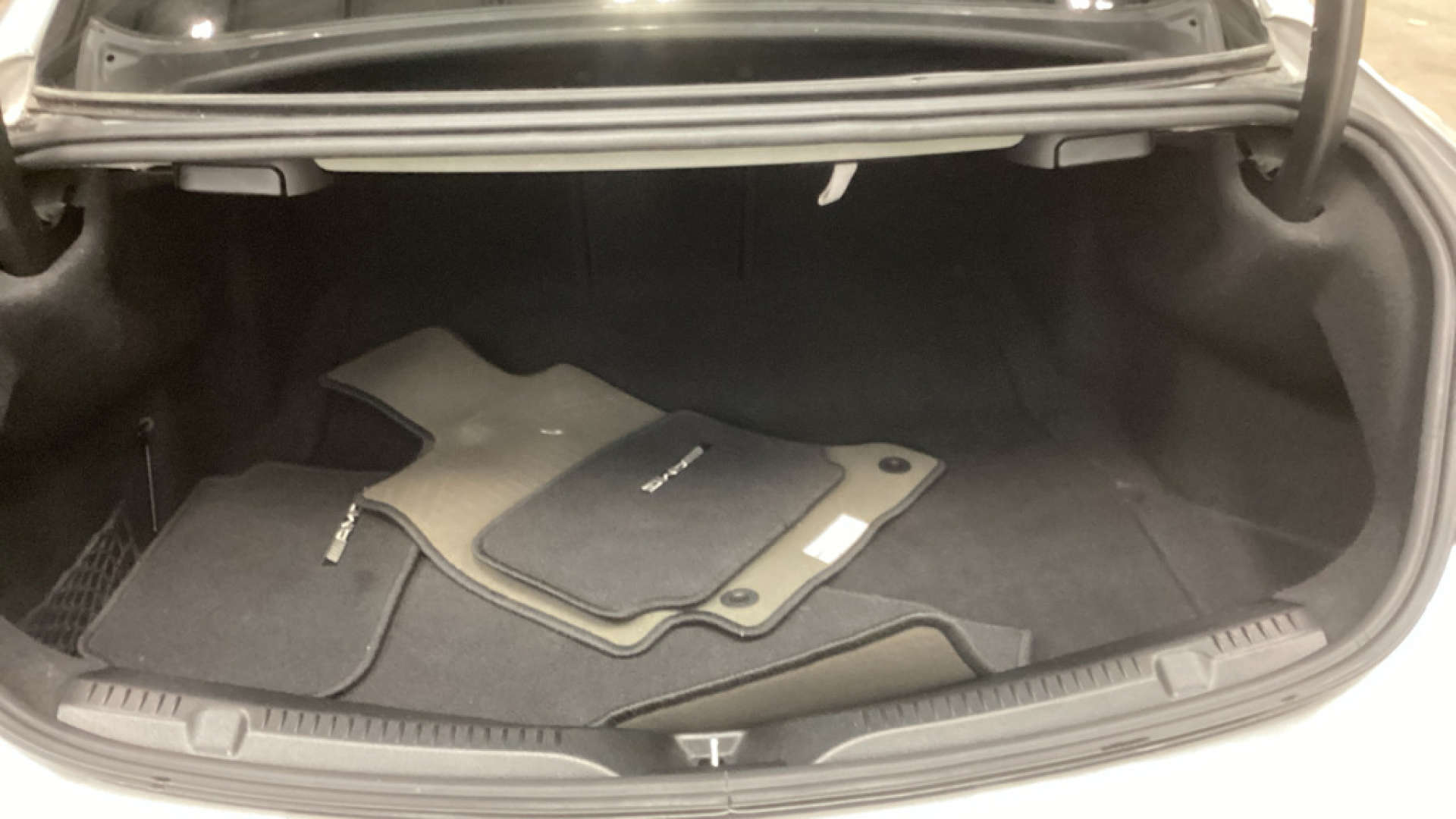2018 Mercedes E220d — image 10