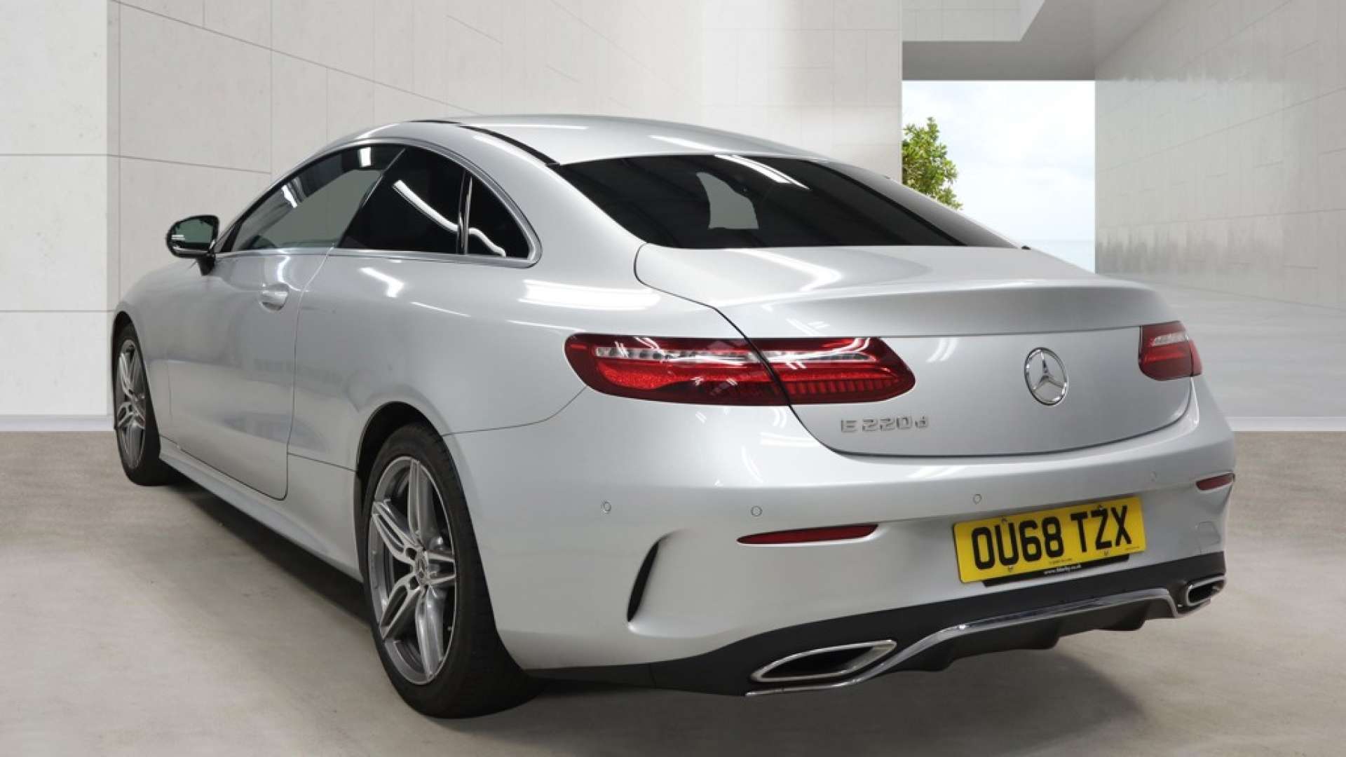 2018 Mercedes E220d — image 4
