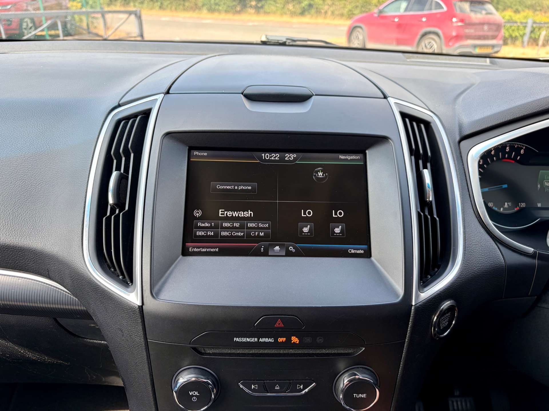 2017 Ford Edge — image 40