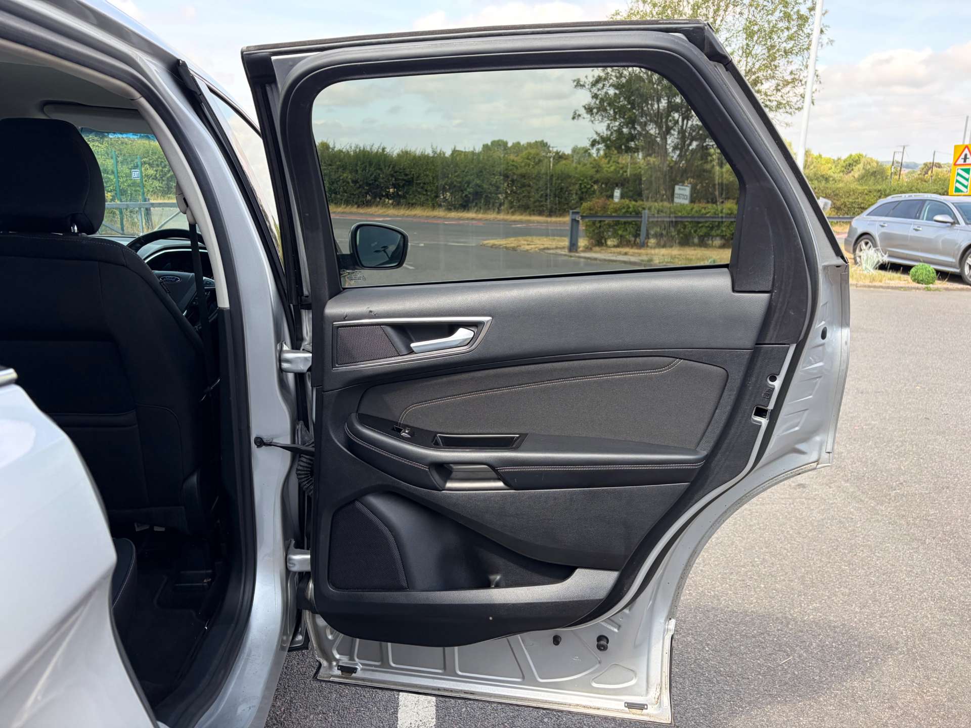 2017 Ford Edge — image 26