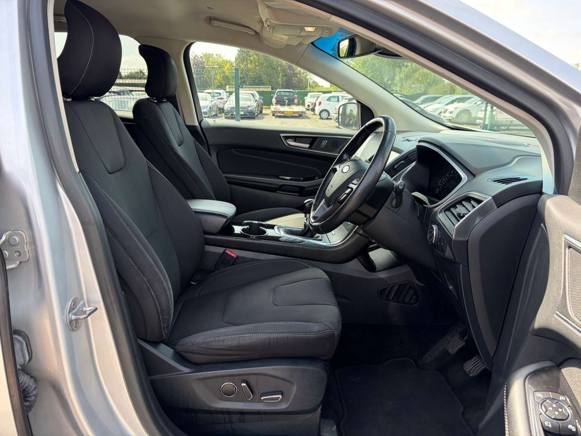 2017 Ford Edge — image 33