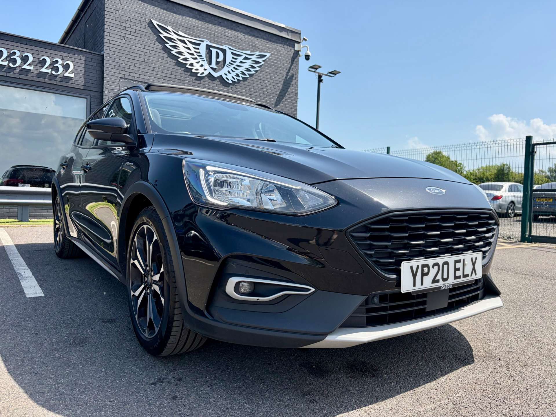 2020 Ford Focus — image 2