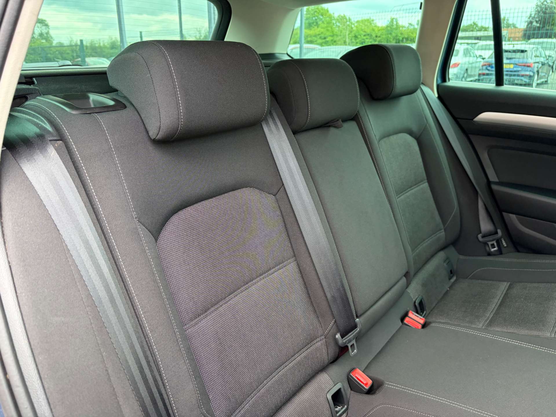 2018 Volkswagen Passat — image 27