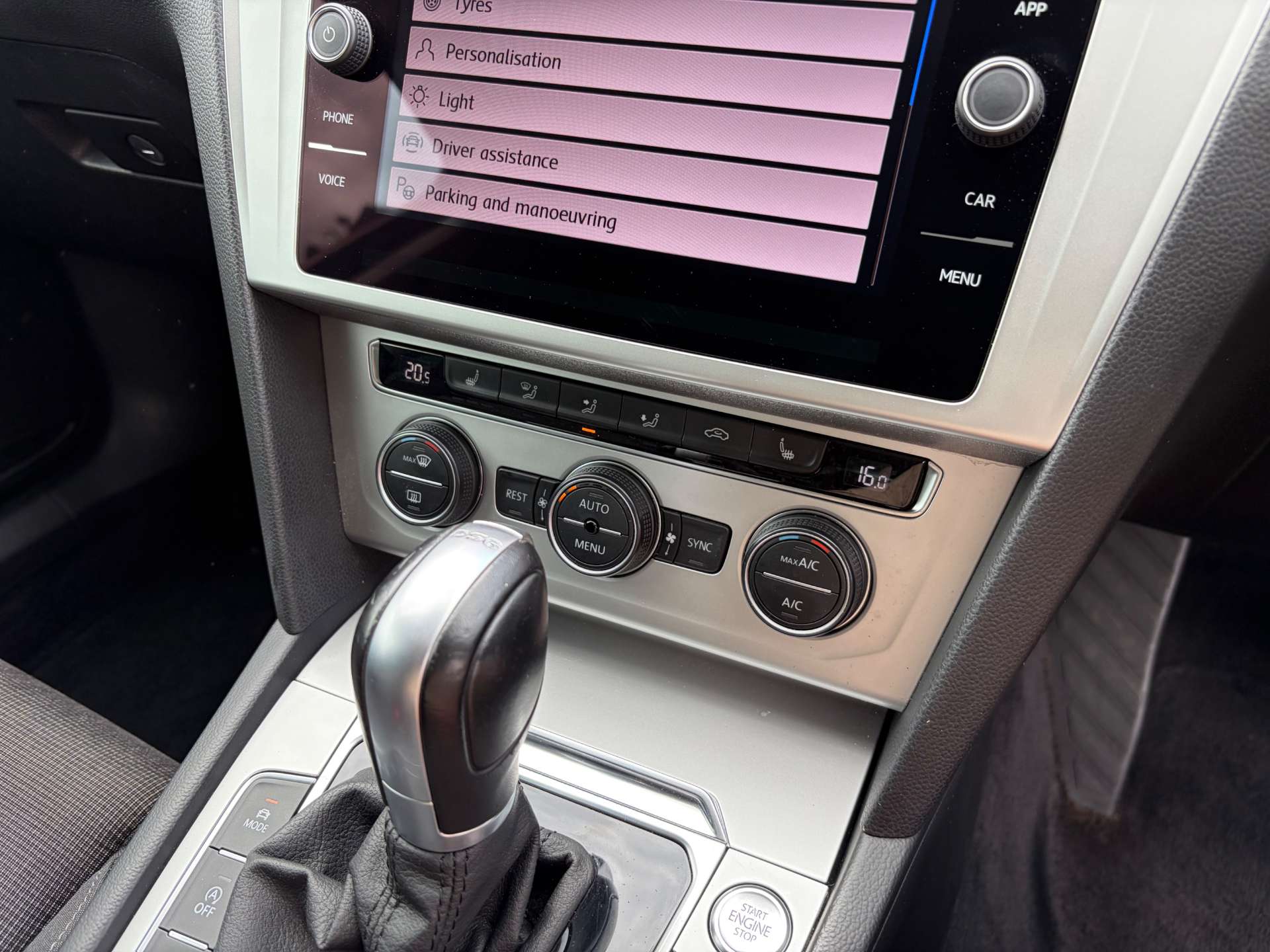 2018 Volkswagen Passat — image 41