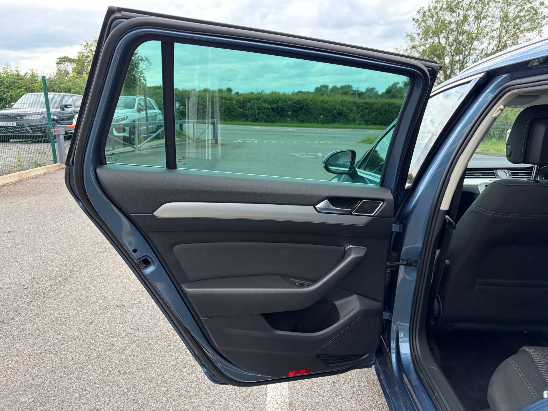 2018 Volkswagen Passat — image 19