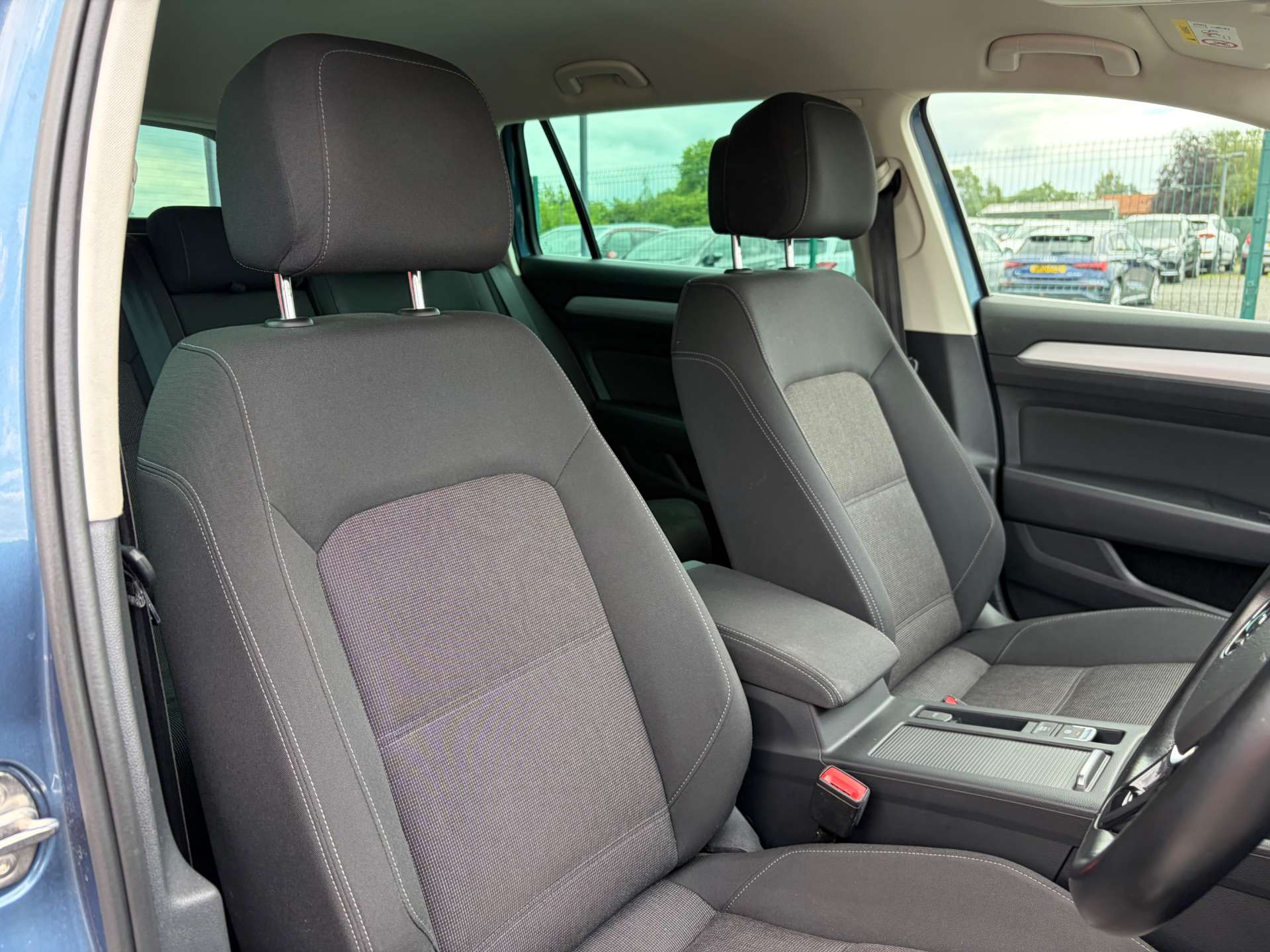 2018 Volkswagen Passat — image 33